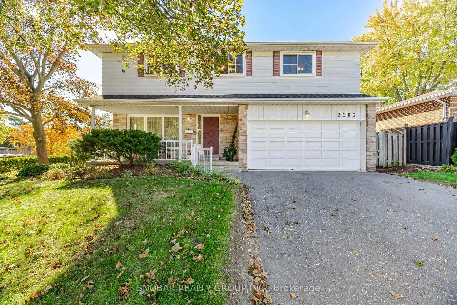 Front of 3206 Valmarie Avenue