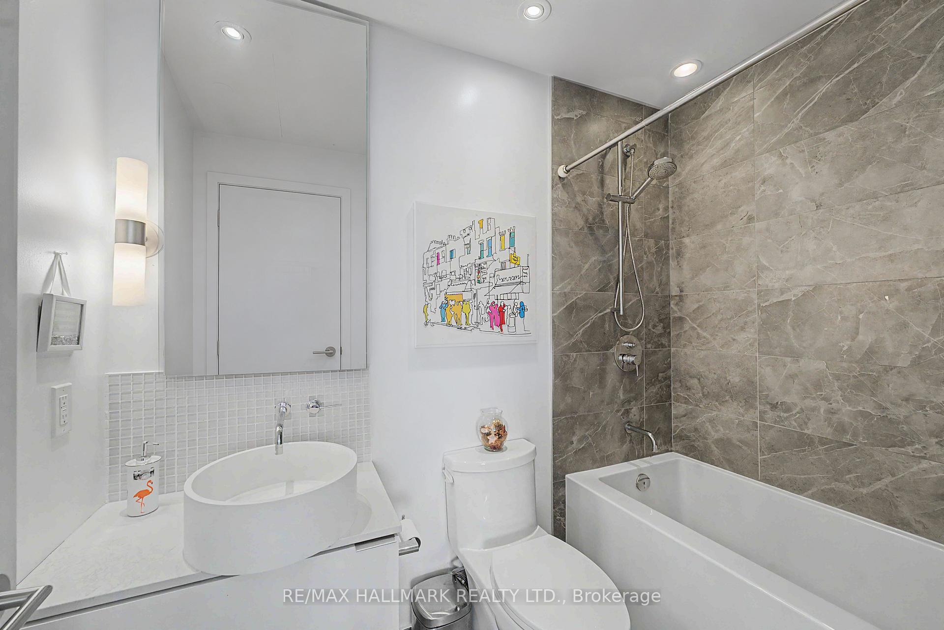 Photo 24 of Unit PH 2, 185 Roehampton Avenue, Toronto, Mount Pleasant West — HOMEH