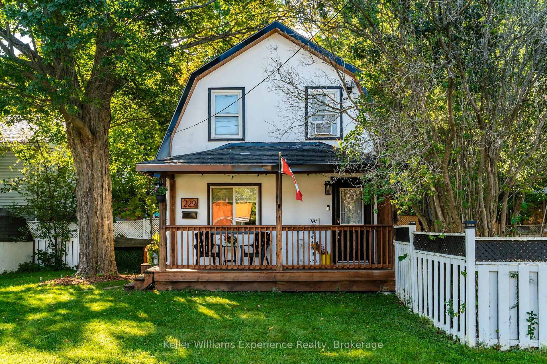 Photo of 229 Donalda Street