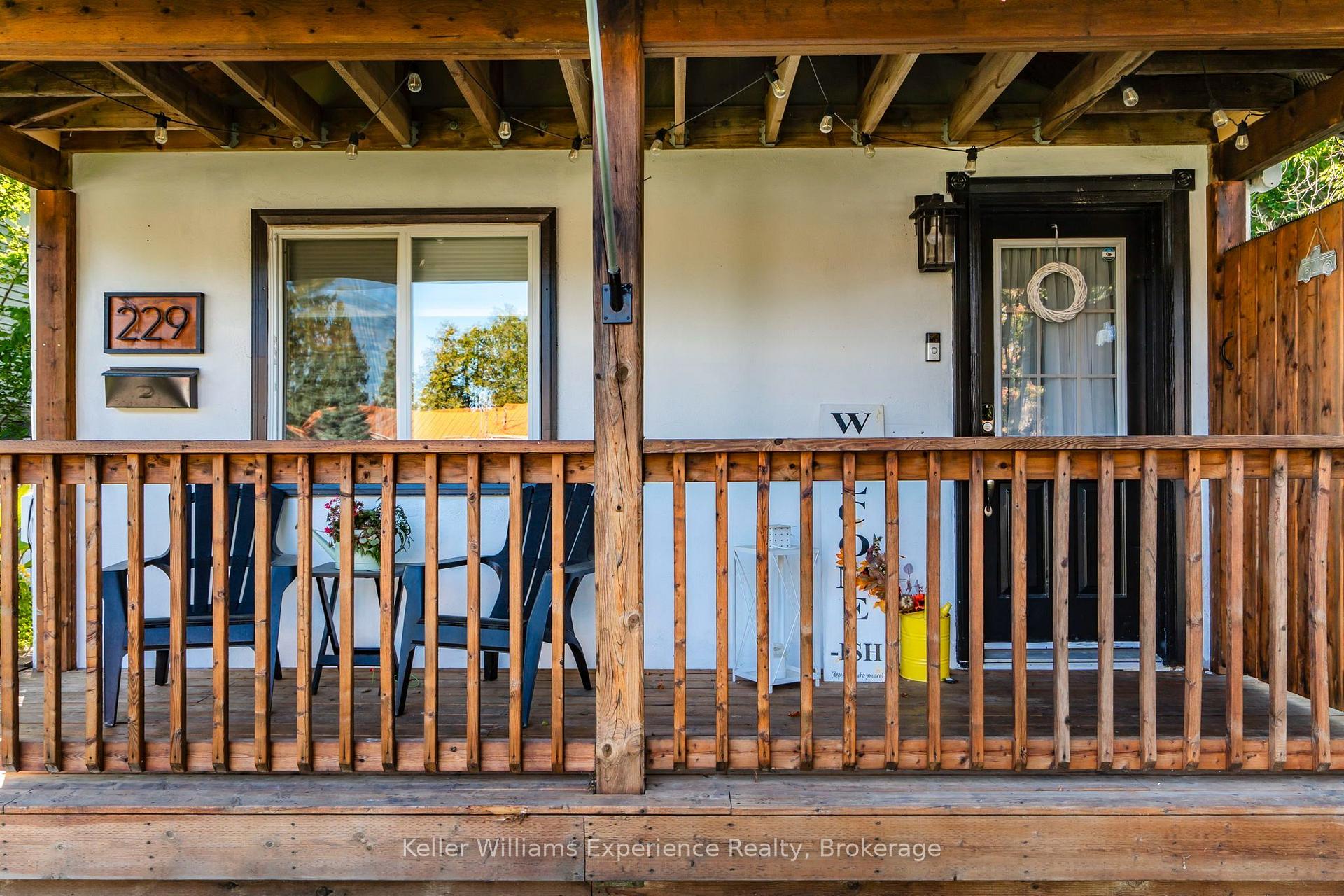 Photo 3 of 229 Donalda Street, Midland — HOMEH