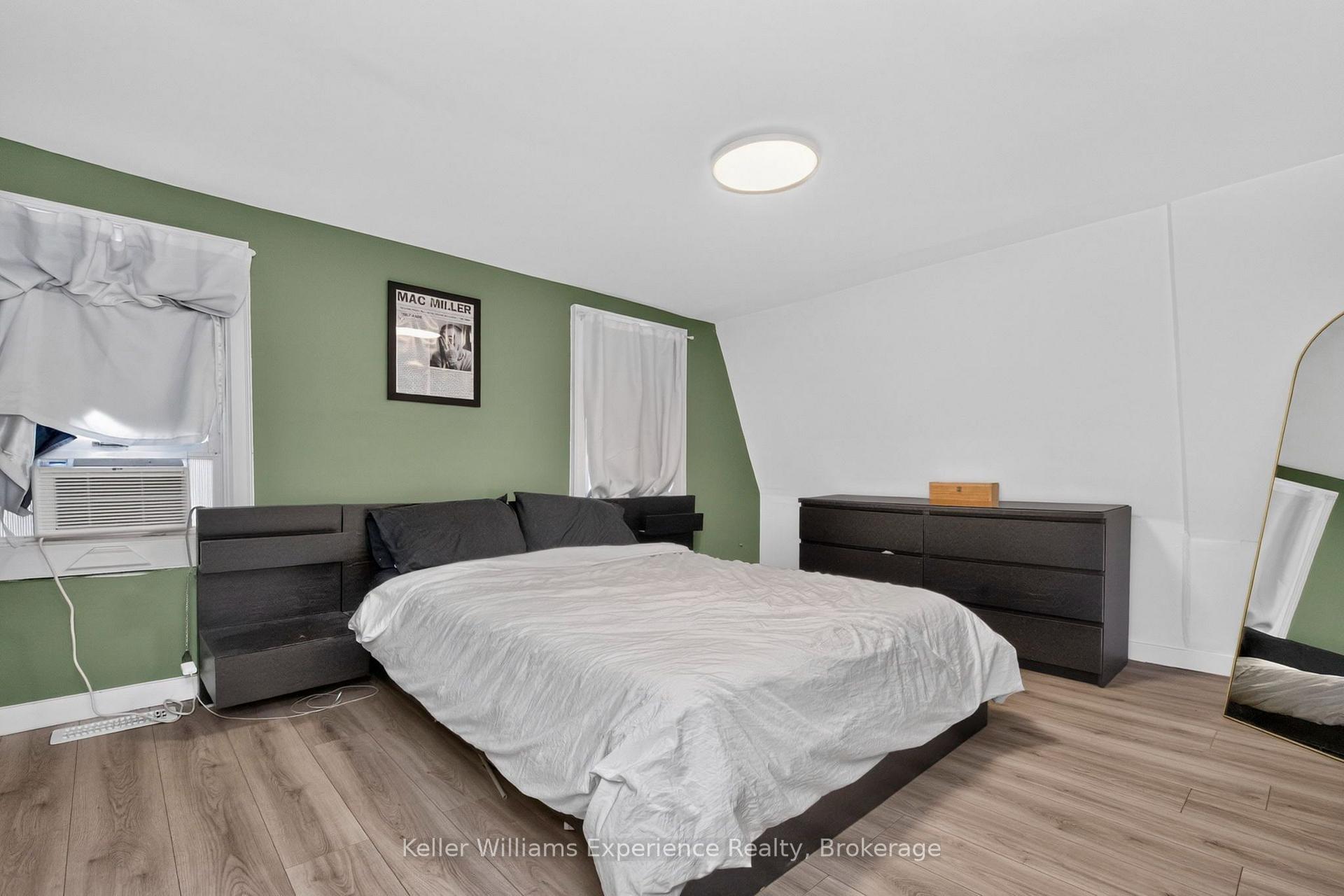 Photo 18 of 229 Donalda Street, Midland — HOMEH