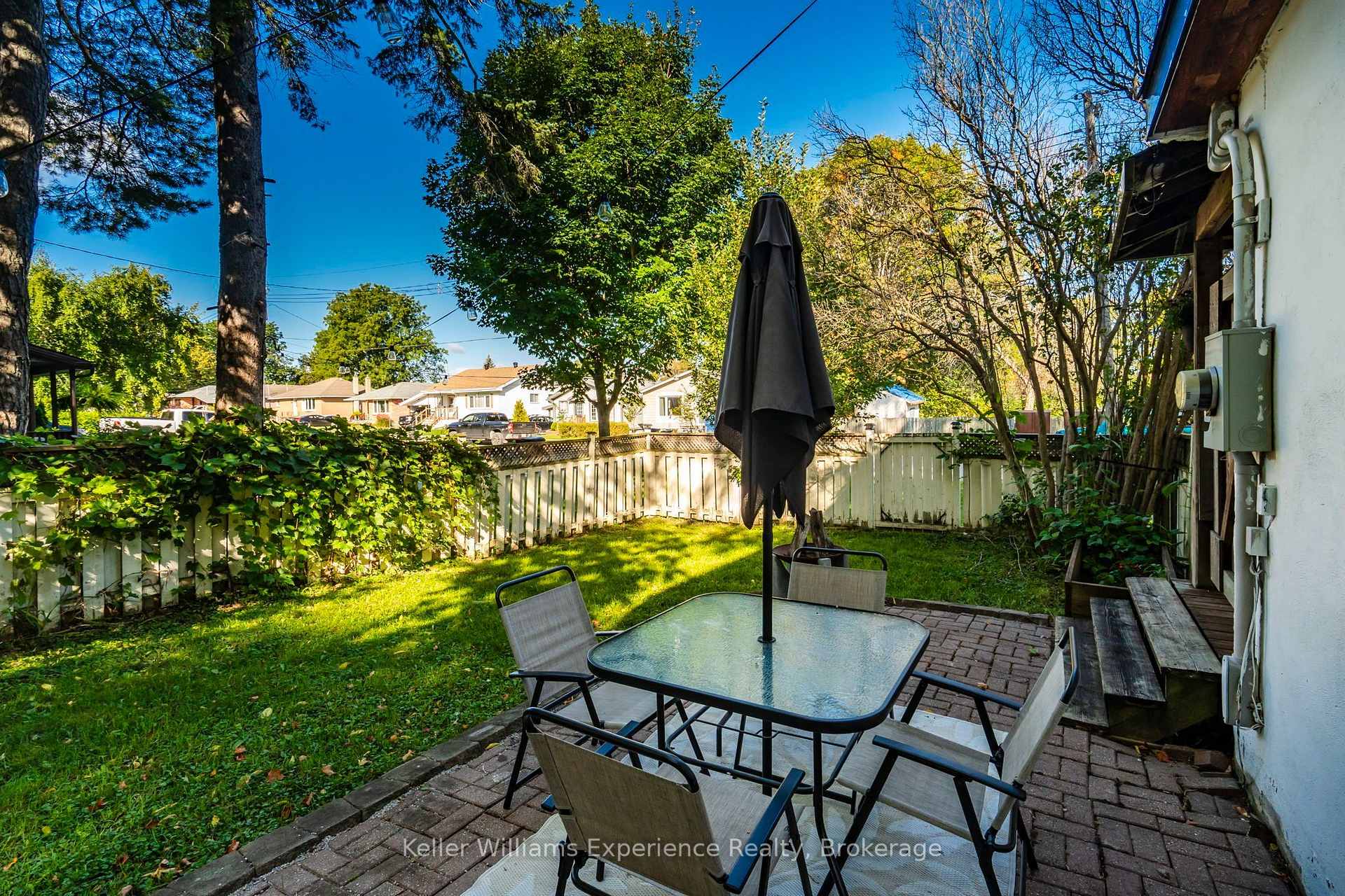 Photo 29 of 229 Donalda Street, Midland — HOMEH