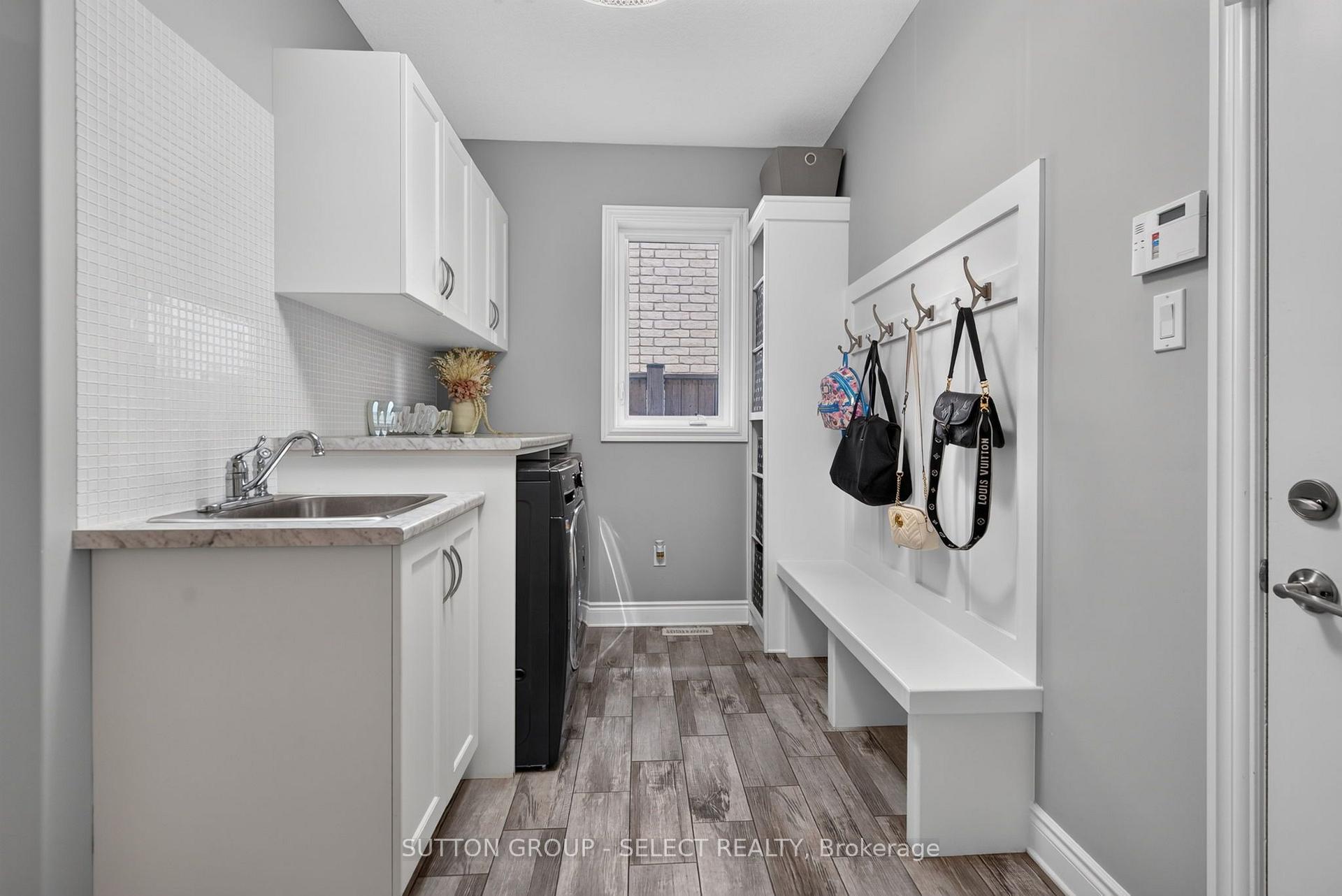 Photo 16 of 1042 Melsetter Way, London, North S — HOMEH