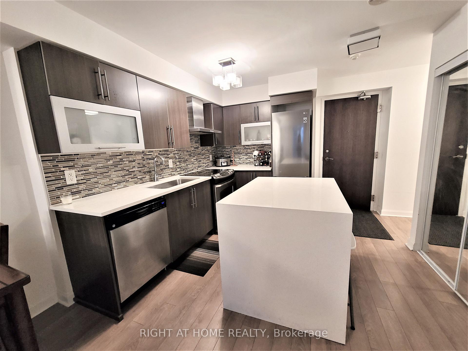Photo 2 of Unit 711, 1 Michael Power Place, Etobicoke, Islington-City Centre West — HOMEH