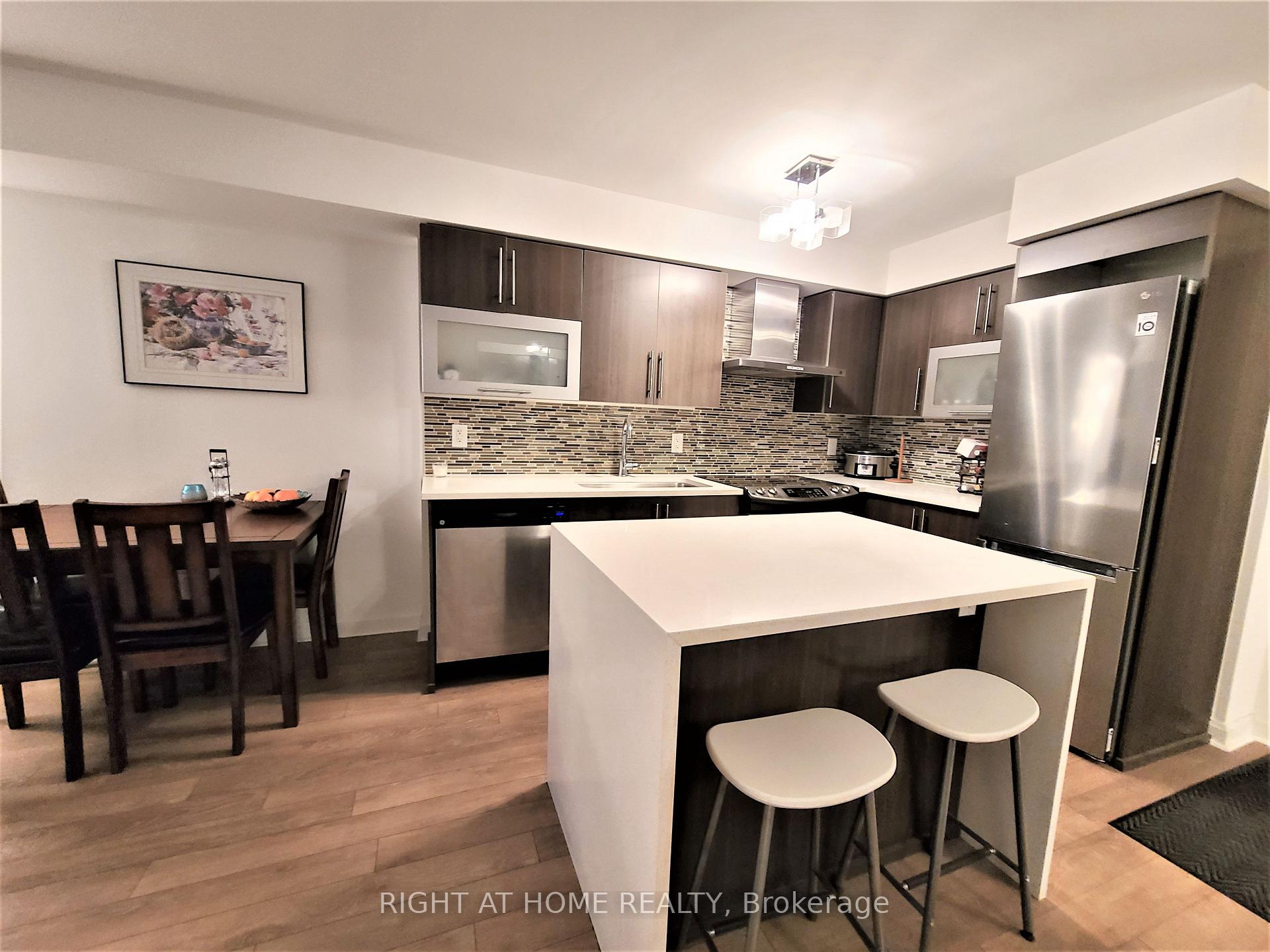 Photo 3 of Unit 711, 1 Michael Power Place, Etobicoke, Islington-City Centre West — HOMEH