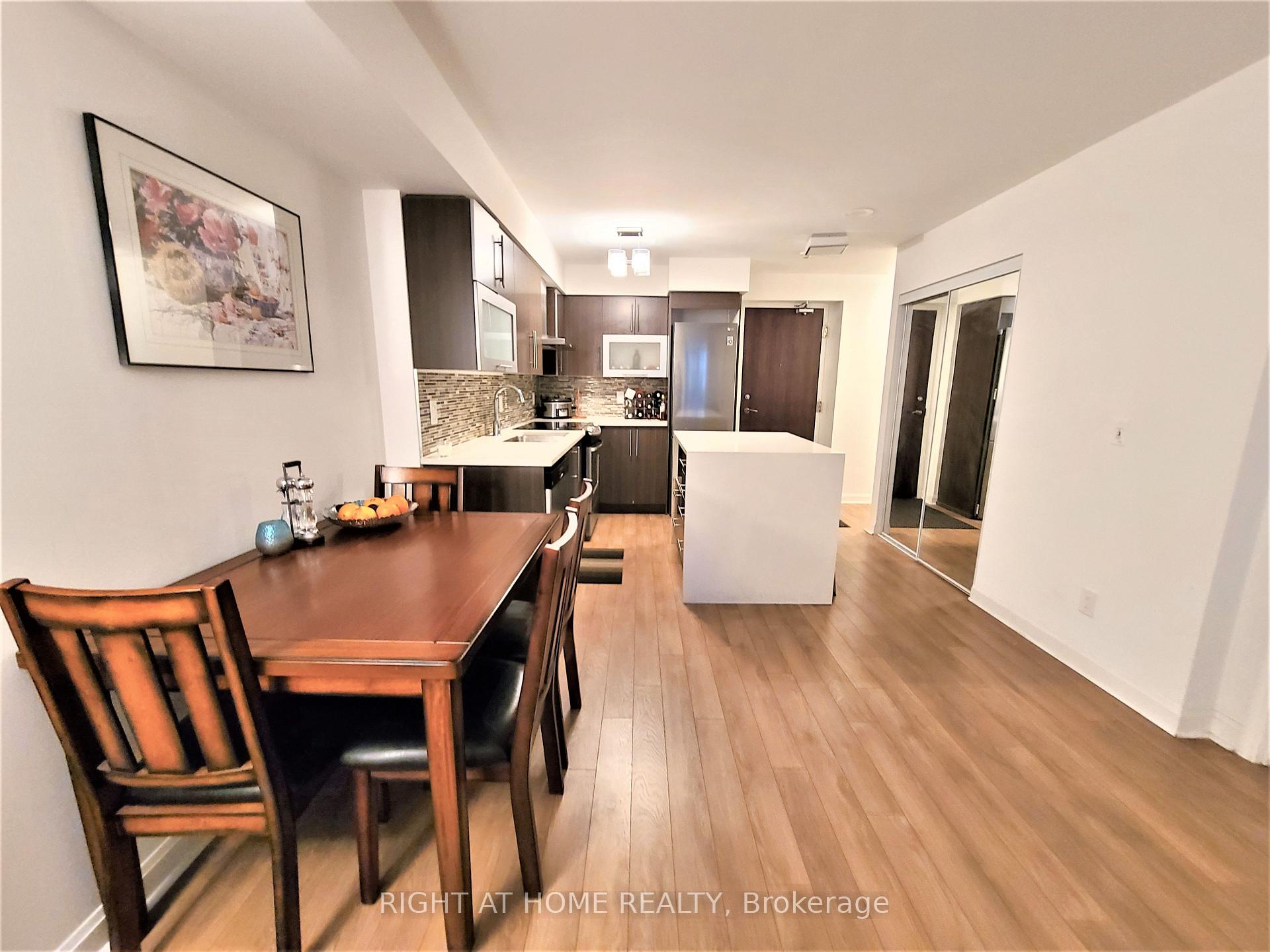 Photo 4 of Unit 711, 1 Michael Power Place, Etobicoke, Islington-City Centre West — HOMEH