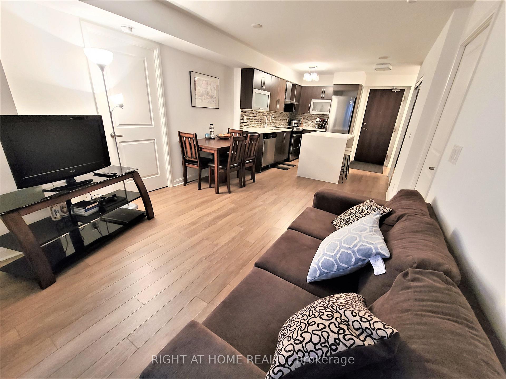 Photo 5 of Unit 711, 1 Michael Power Place, Etobicoke, Islington-City Centre West — HOMEH