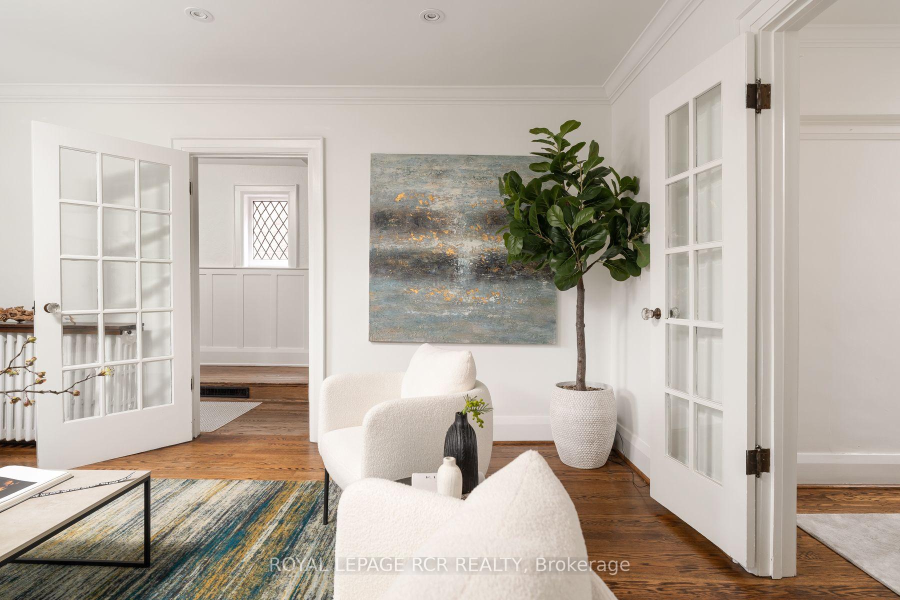 Photo 2 of 214 Briar Hill Avenue, Toronto, Lawrence Park South — HOMEH