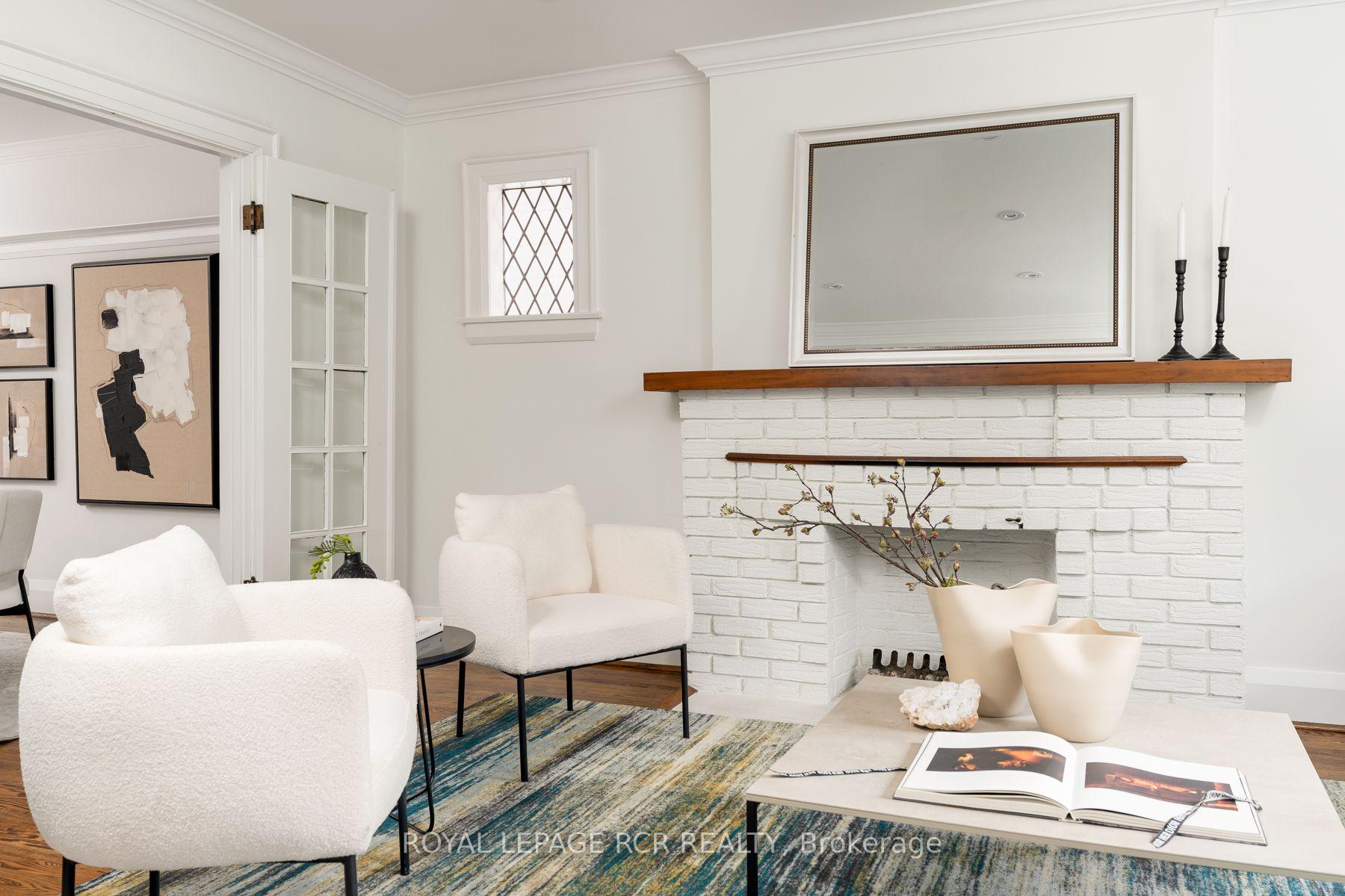 Photo 3 of 214 Briar Hill Avenue, Toronto, Lawrence Park South — HOMEH