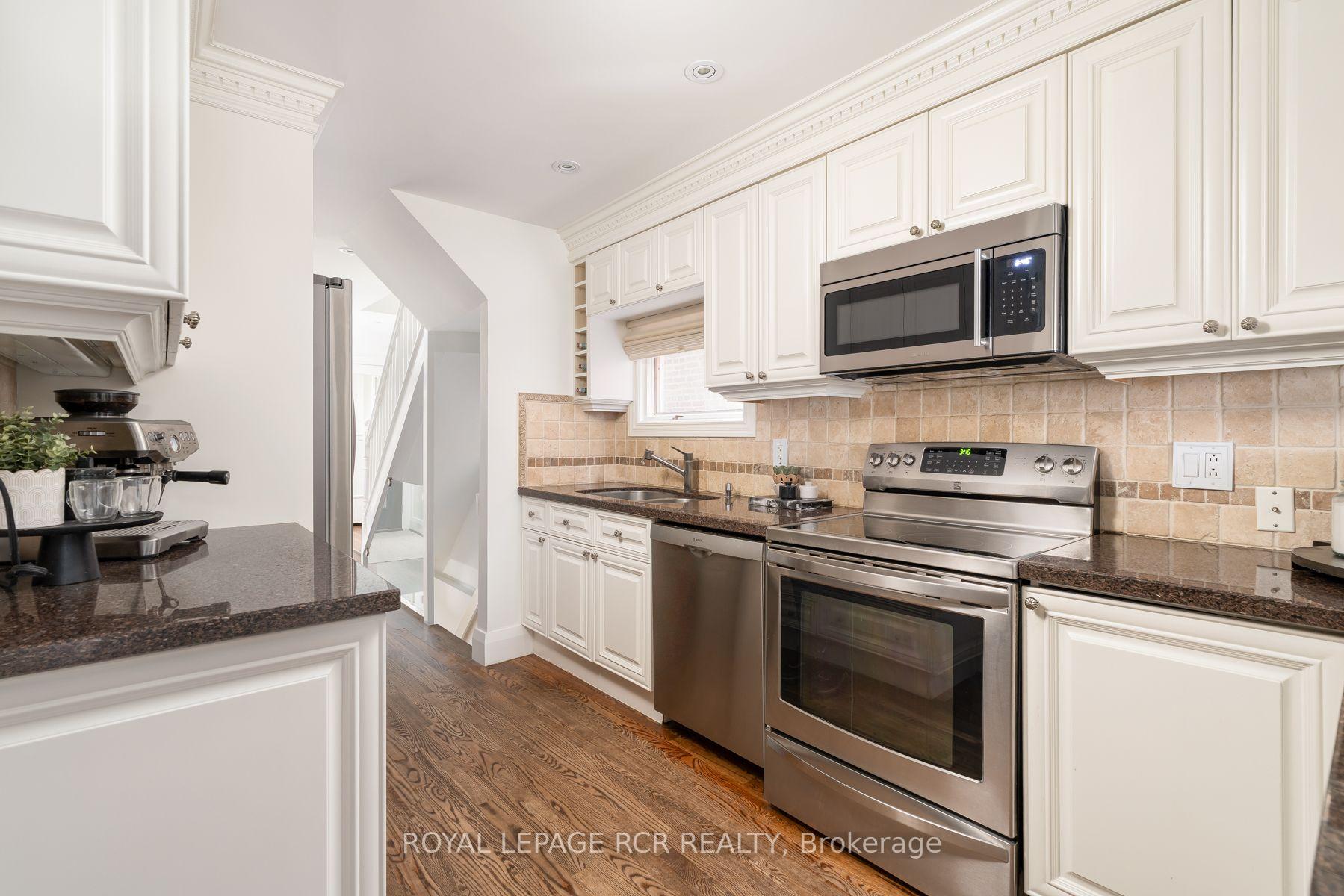 Photo 10 of 214 Briar Hill Avenue, Toronto, Lawrence Park South — HOMEH