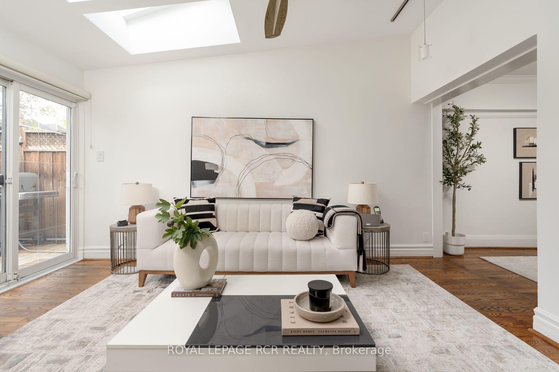 Photo 12 of 214 Briar Hill Avenue, Toronto, Lawrence Park South — HOMEH