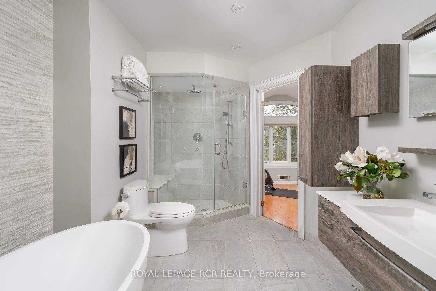 Photo 15 of 214 Briar Hill Avenue, Toronto, Lawrence Park South — HOMEH