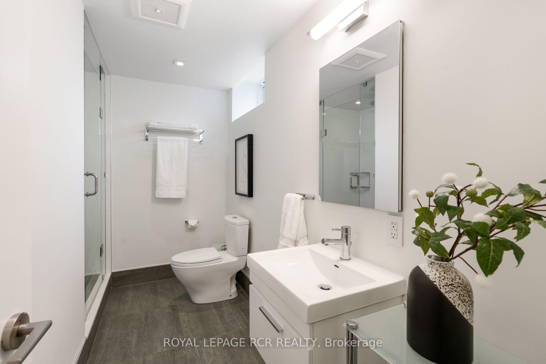 Photo 21 of 214 Briar Hill Avenue, Toronto, Lawrence Park South — HOMEH