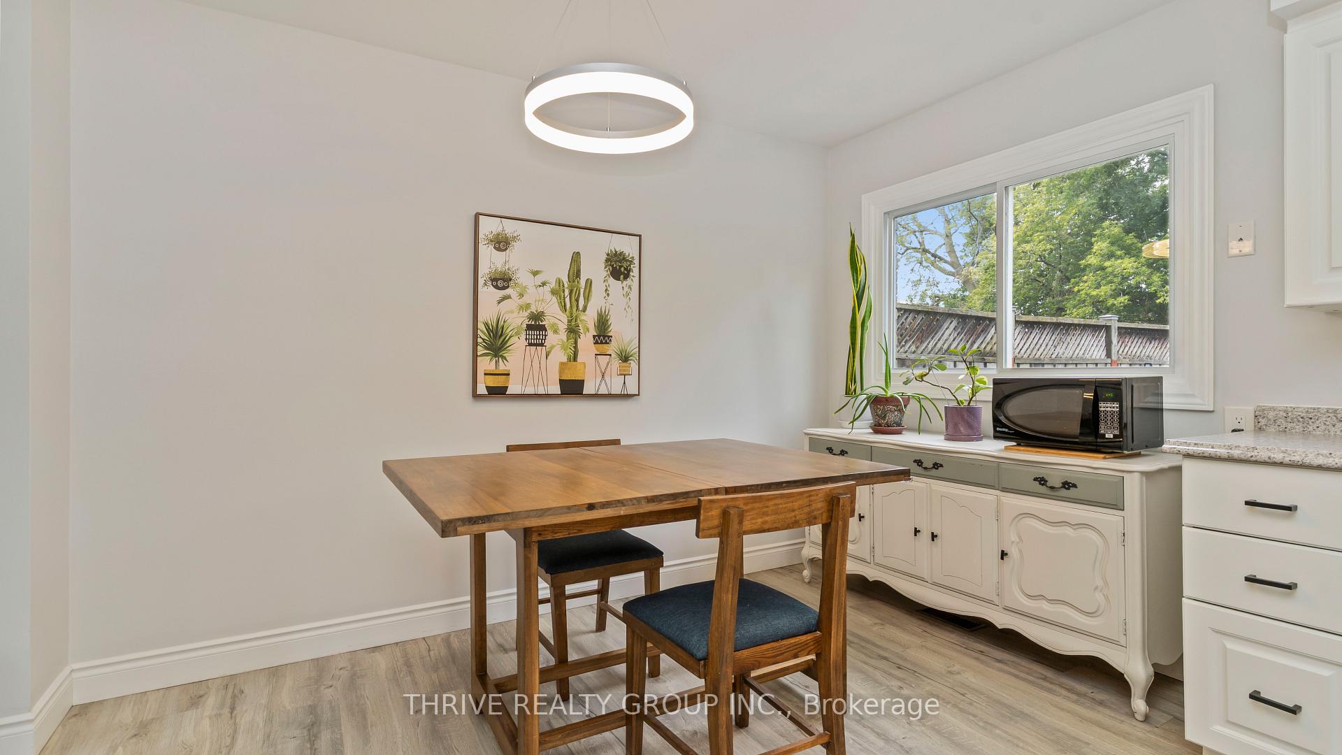 Photo 8 of 83 Scotchmere Crescent, London, South X — HOMEH