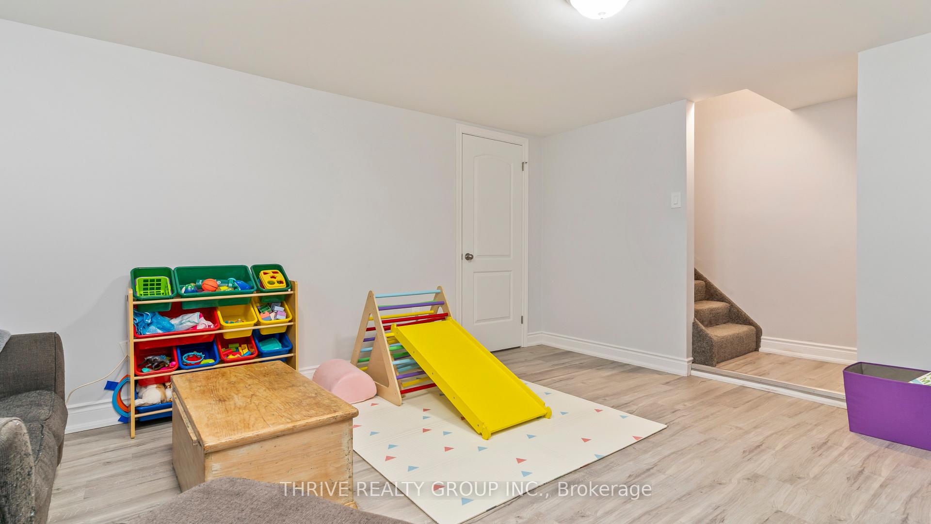 Photo 22 of 83 Scotchmere Crescent, London, South X — HOMEH
