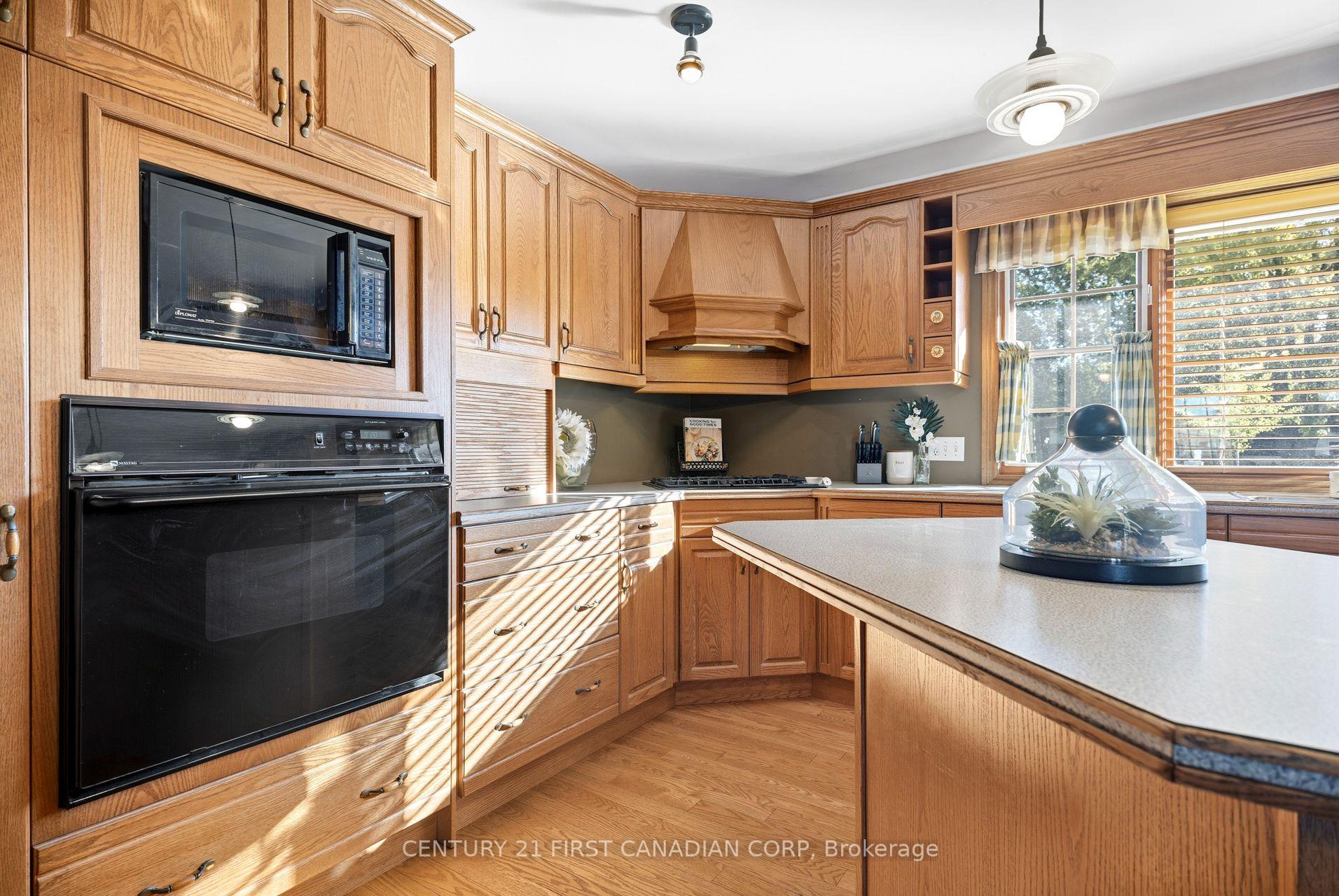 Photo 10 of 175 Bancroft Road, London, East I — HOMEH