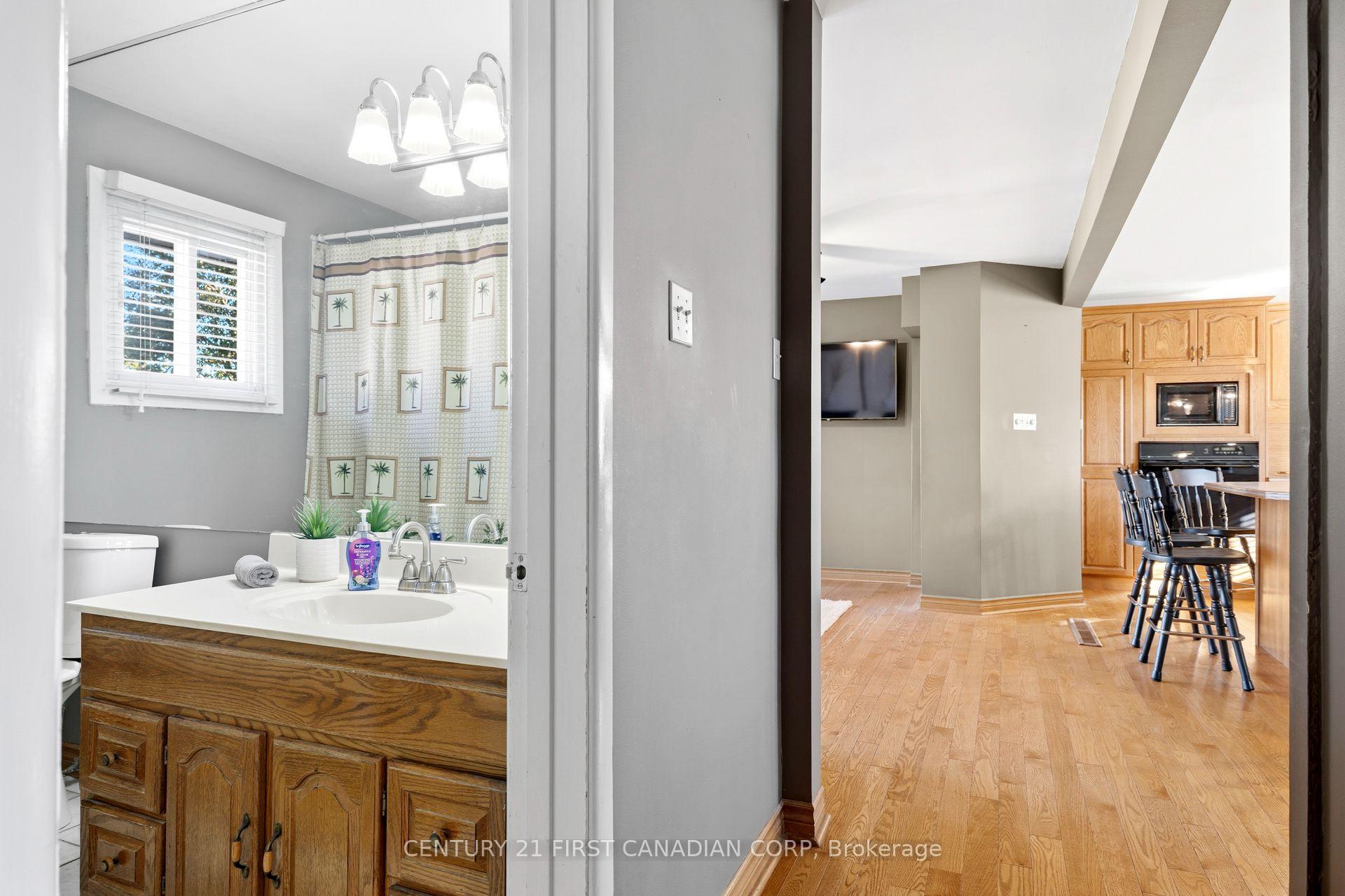Photo 15 of 175 Bancroft Road, London, East I — HOMEH