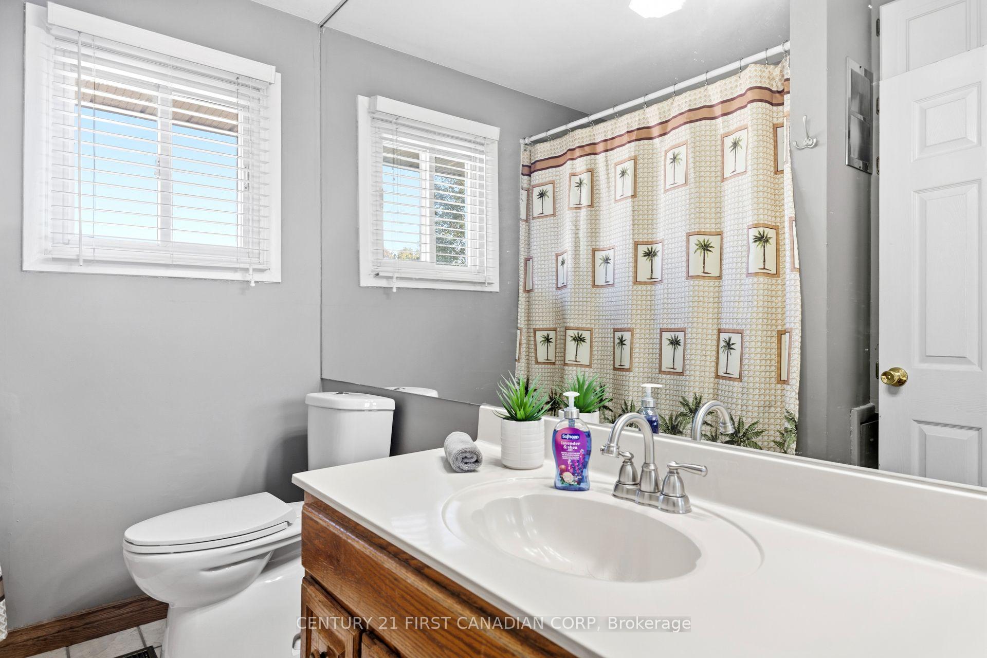 Photo 16 of 175 Bancroft Road, London, East I — HOMEH
