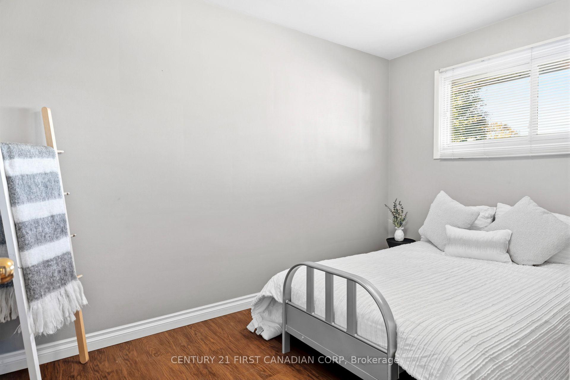 Photo 22 of 175 Bancroft Road, London, East I — HOMEH