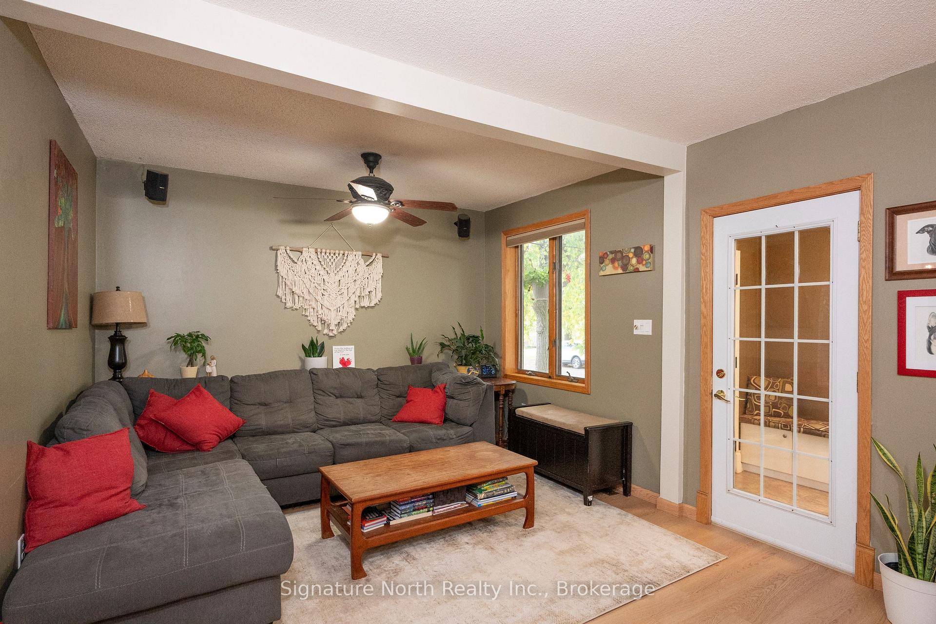 Photo 8 of 17 Ontario Street W, Thunder Bay, Court / Cumberland — HOMEH