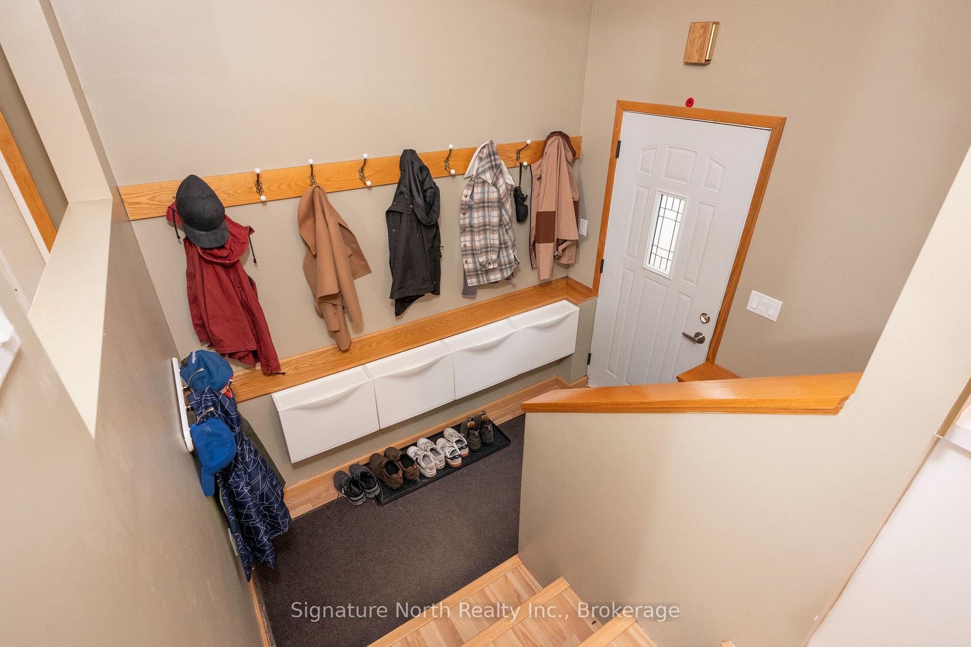Photo 31 of 17 Ontario Street W, Thunder Bay, Court / Cumberland — HOMEH