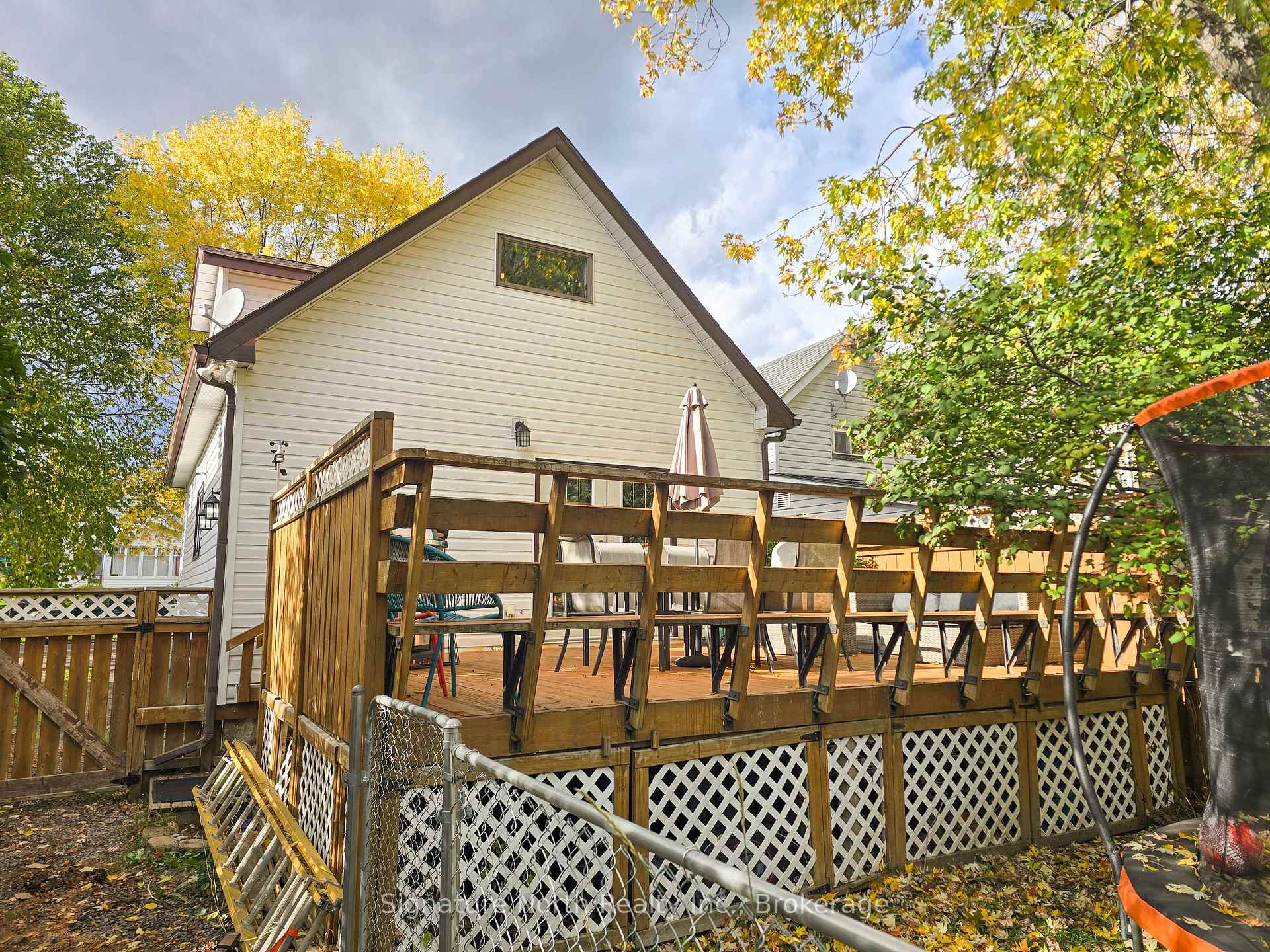 Photo 44 of 17 Ontario Street W, Thunder Bay, Court / Cumberland — HOMEH