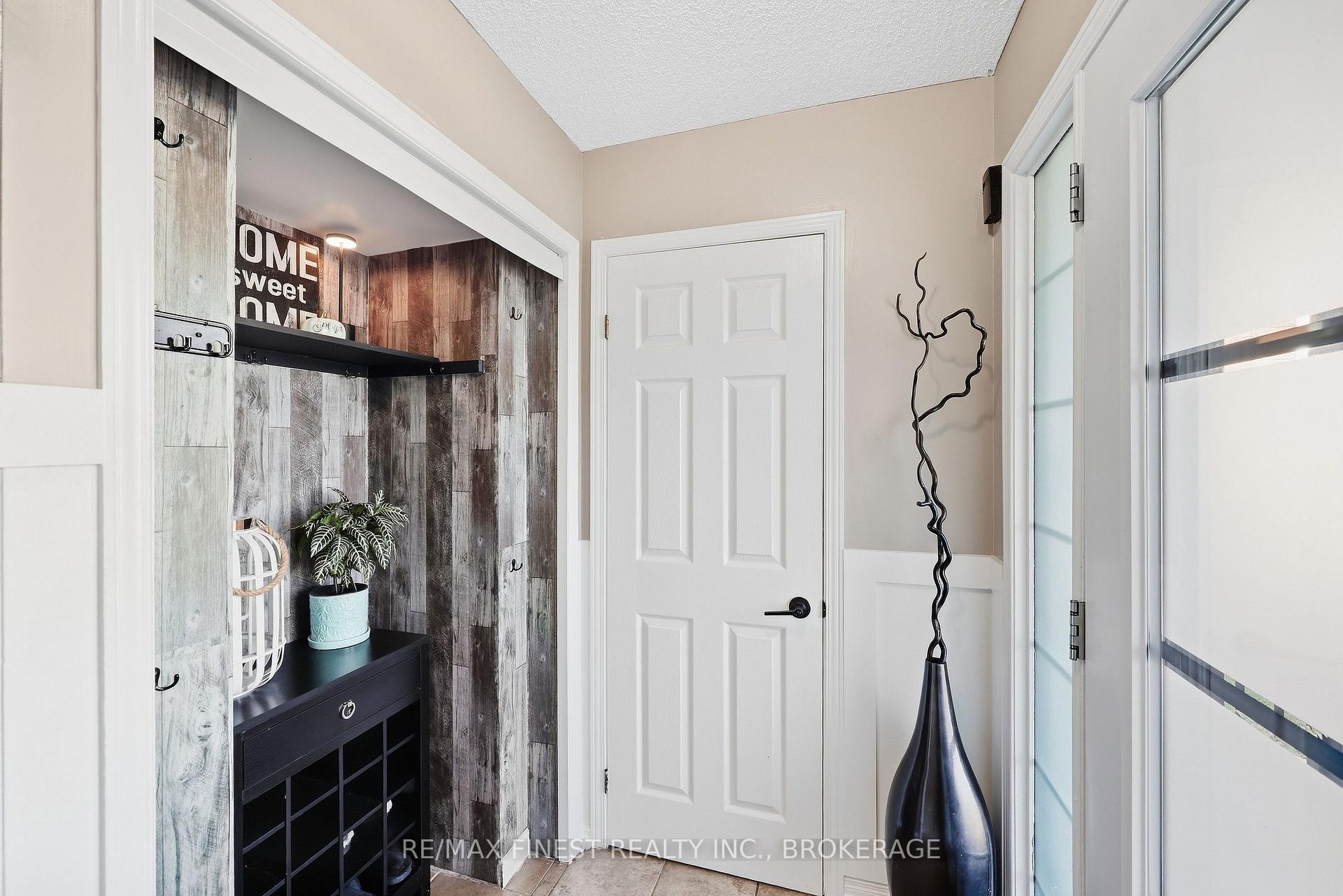 Photo 7 of 1377 Brackenwood Crescent, Kingston, City Northwest — HOMEH
