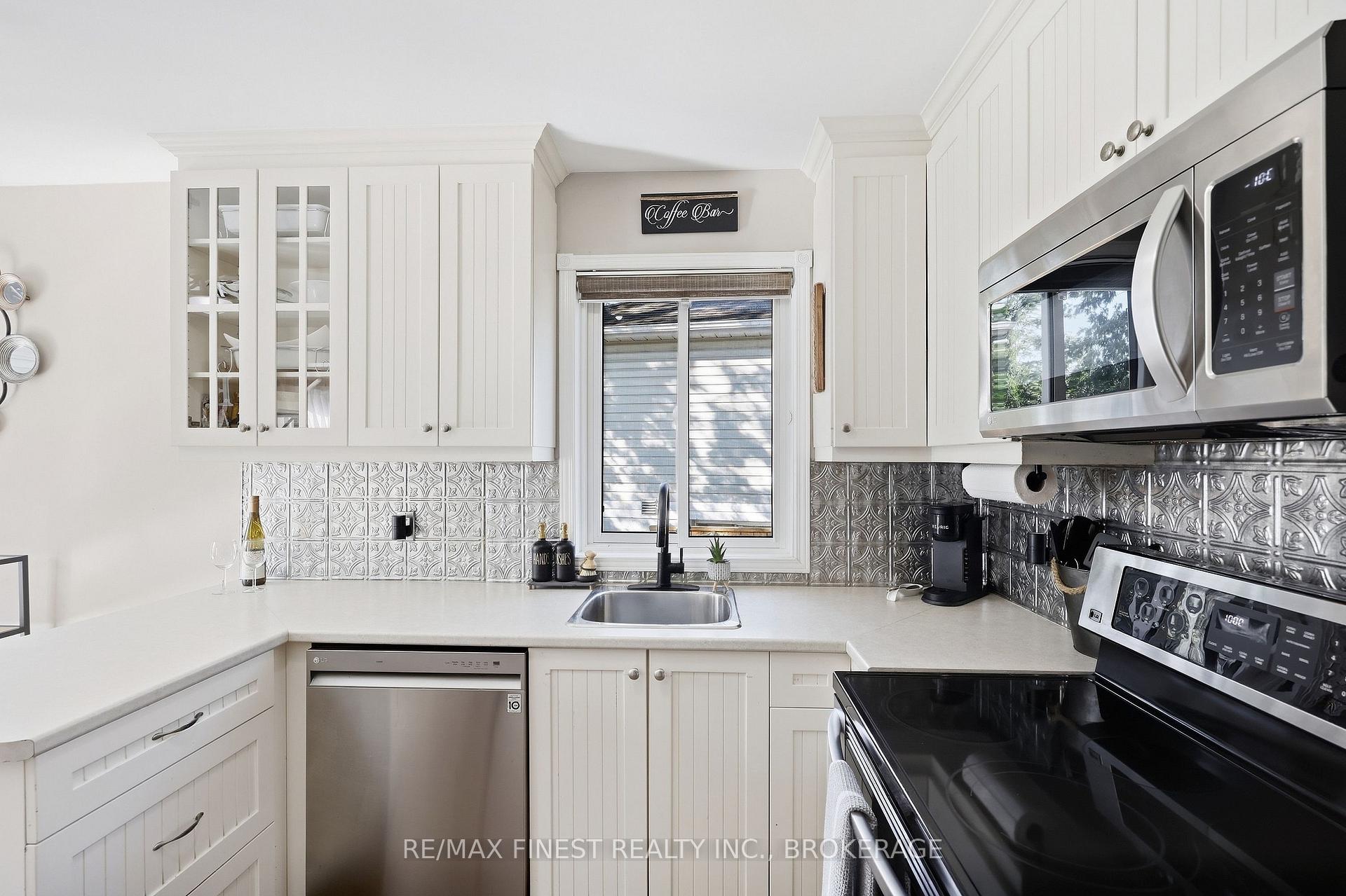 Photo 12 of 1377 Brackenwood Crescent, Kingston, City Northwest — HOMEH
