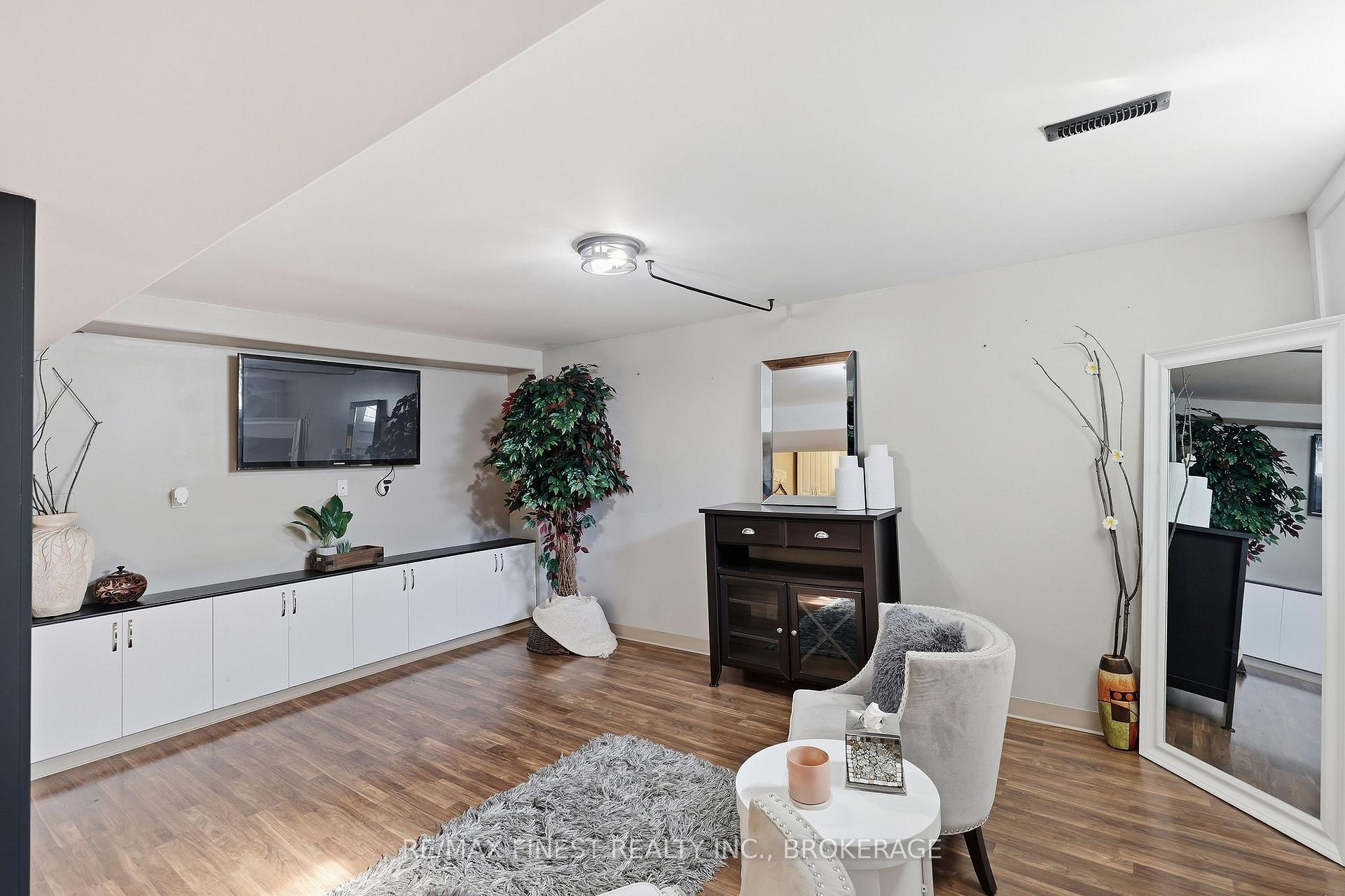 Photo 34 of 1377 Brackenwood Crescent, Kingston, City Northwest — HOMEH