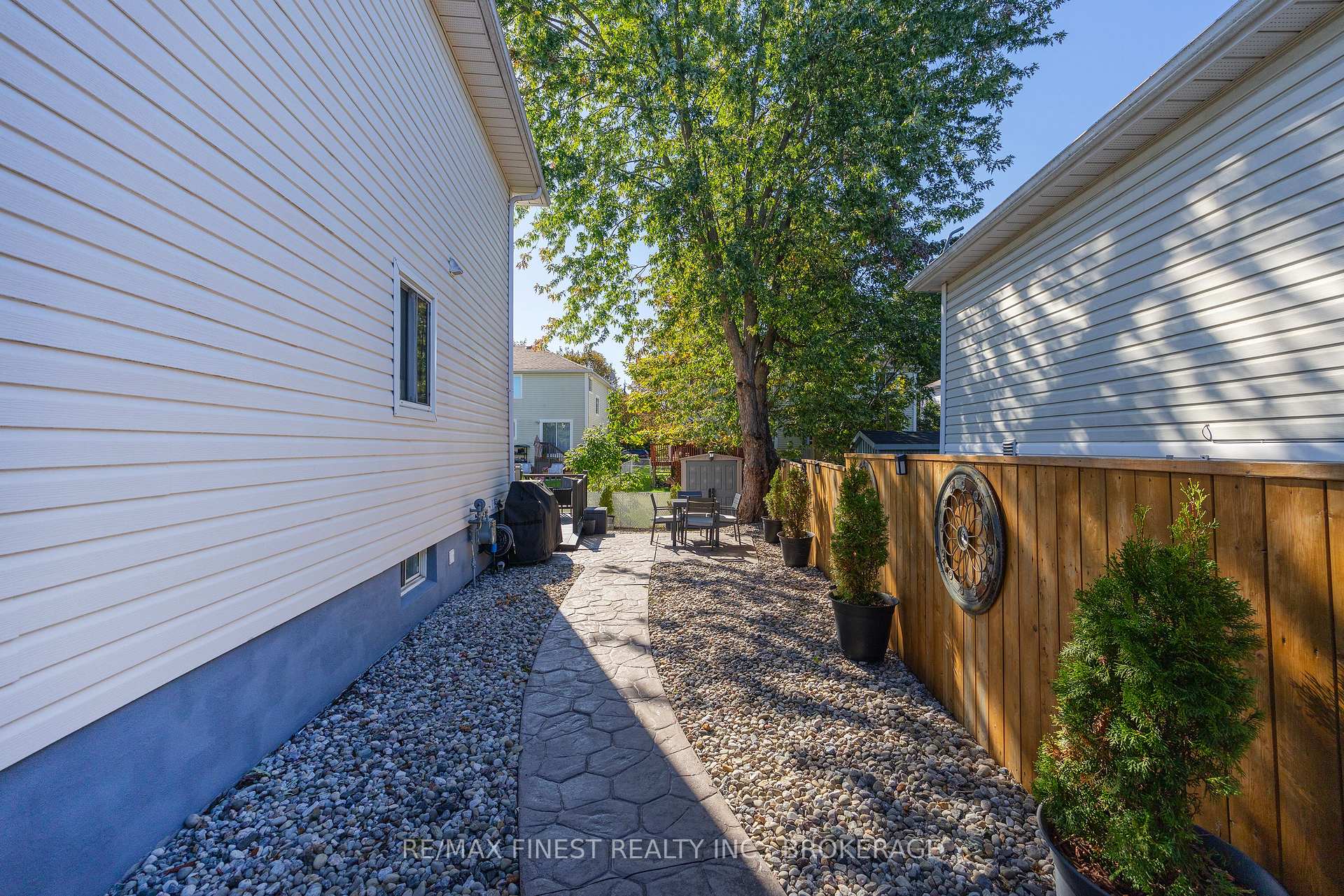 Photo 37 of 1377 Brackenwood Crescent, Kingston, City Northwest — HOMEH