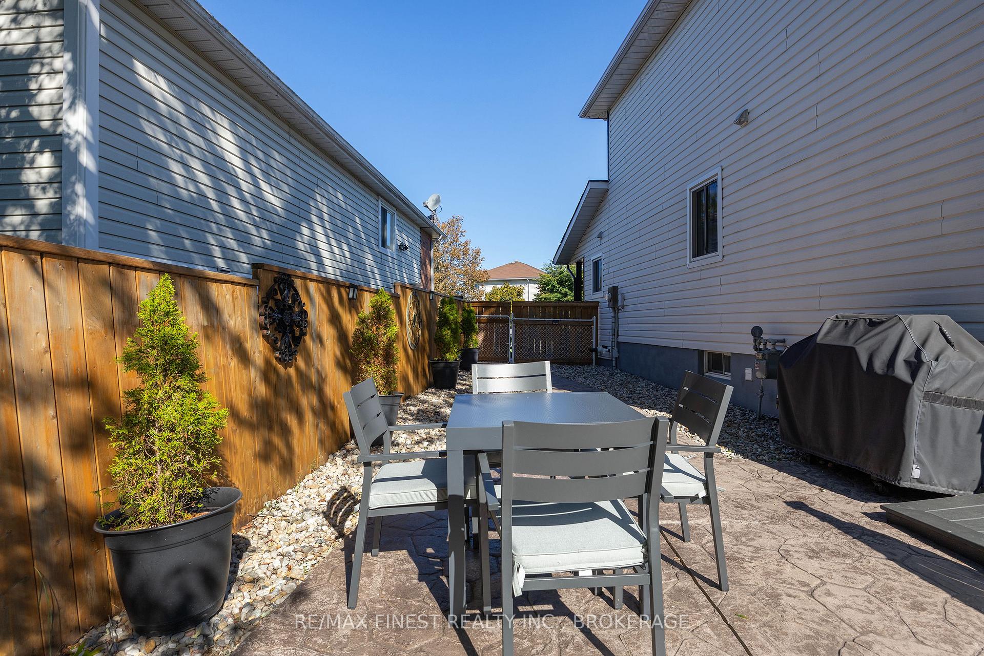 Photo 47 of 1377 Brackenwood Crescent, Kingston, City Northwest — HOMEH