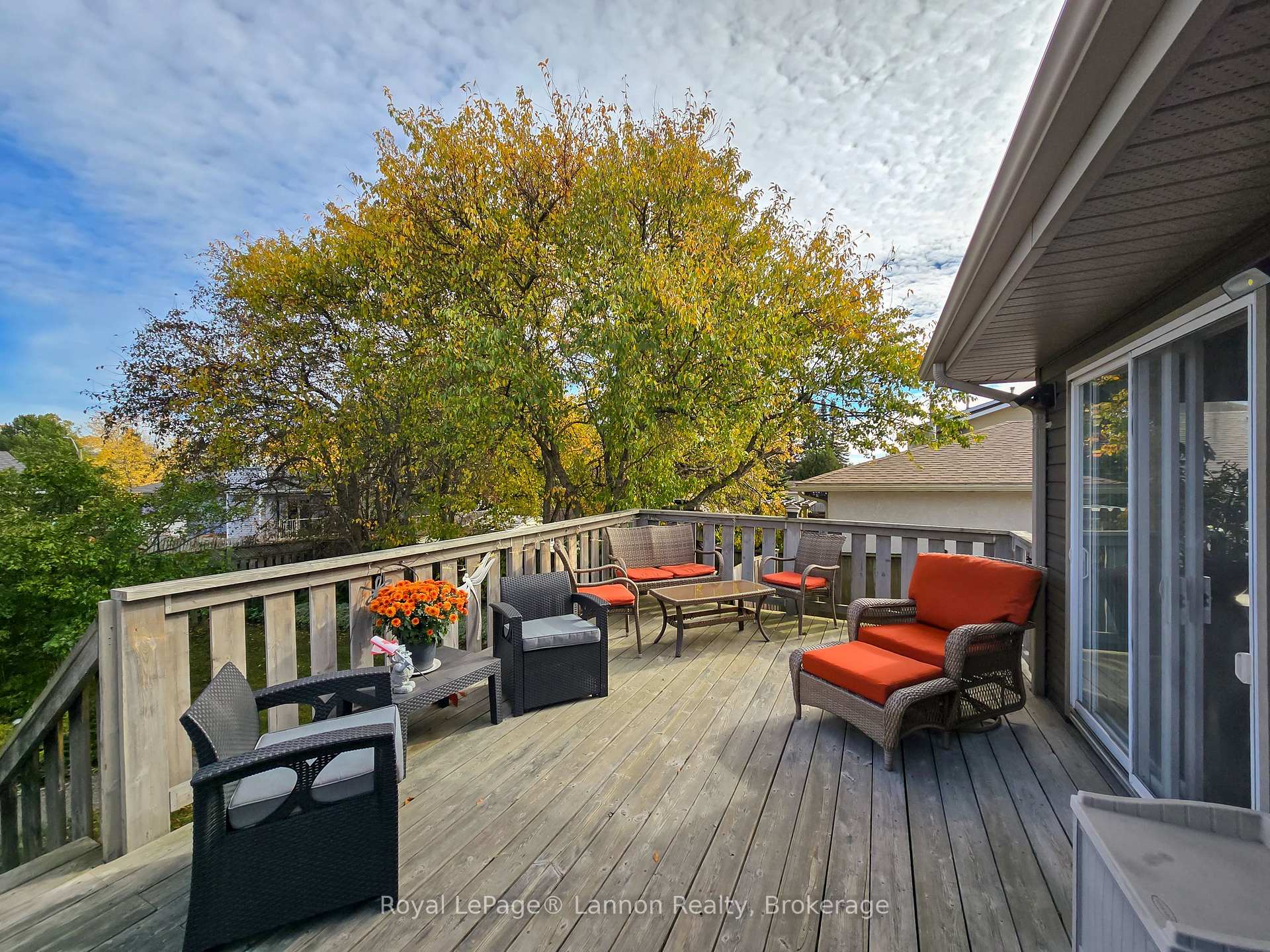 Photo 6 of 612 Lanark Crescent, Thunder Bay, County Park — HOMEH