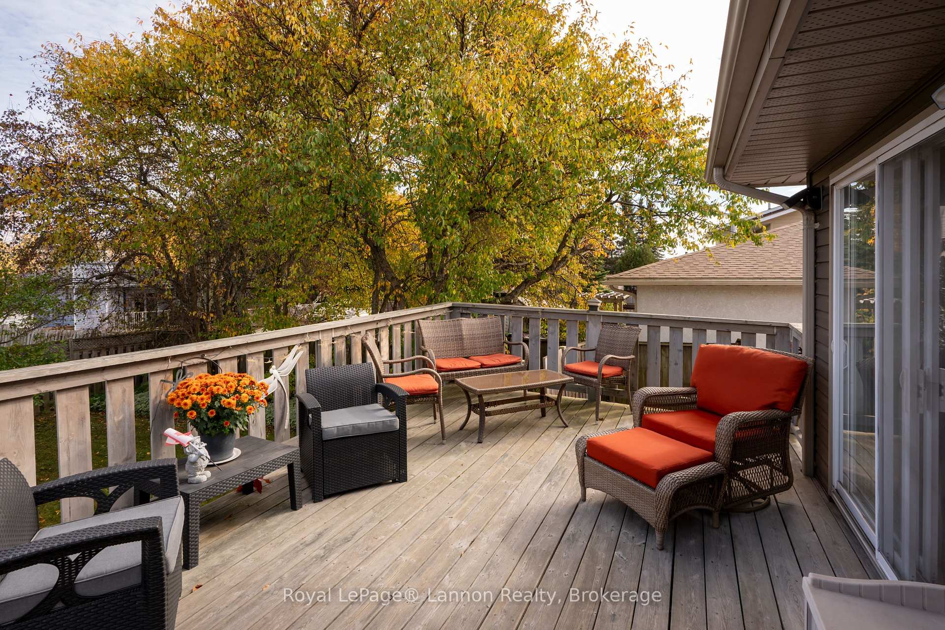 Photo 7 of 612 Lanark Crescent, Thunder Bay, County Park — HOMEH