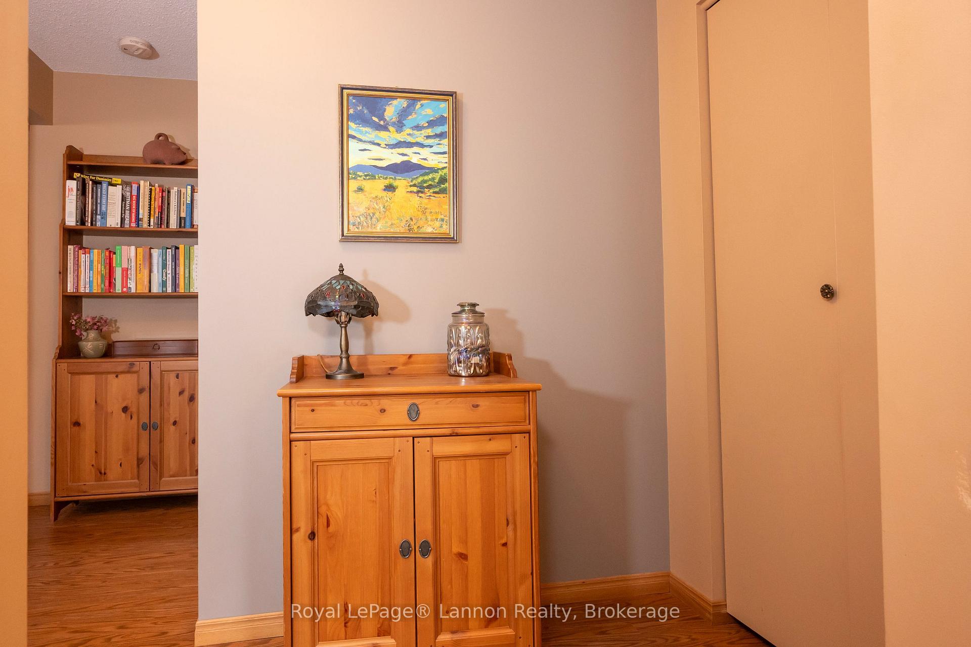 Photo 11 of 612 Lanark Crescent, Thunder Bay, County Park — HOMEH