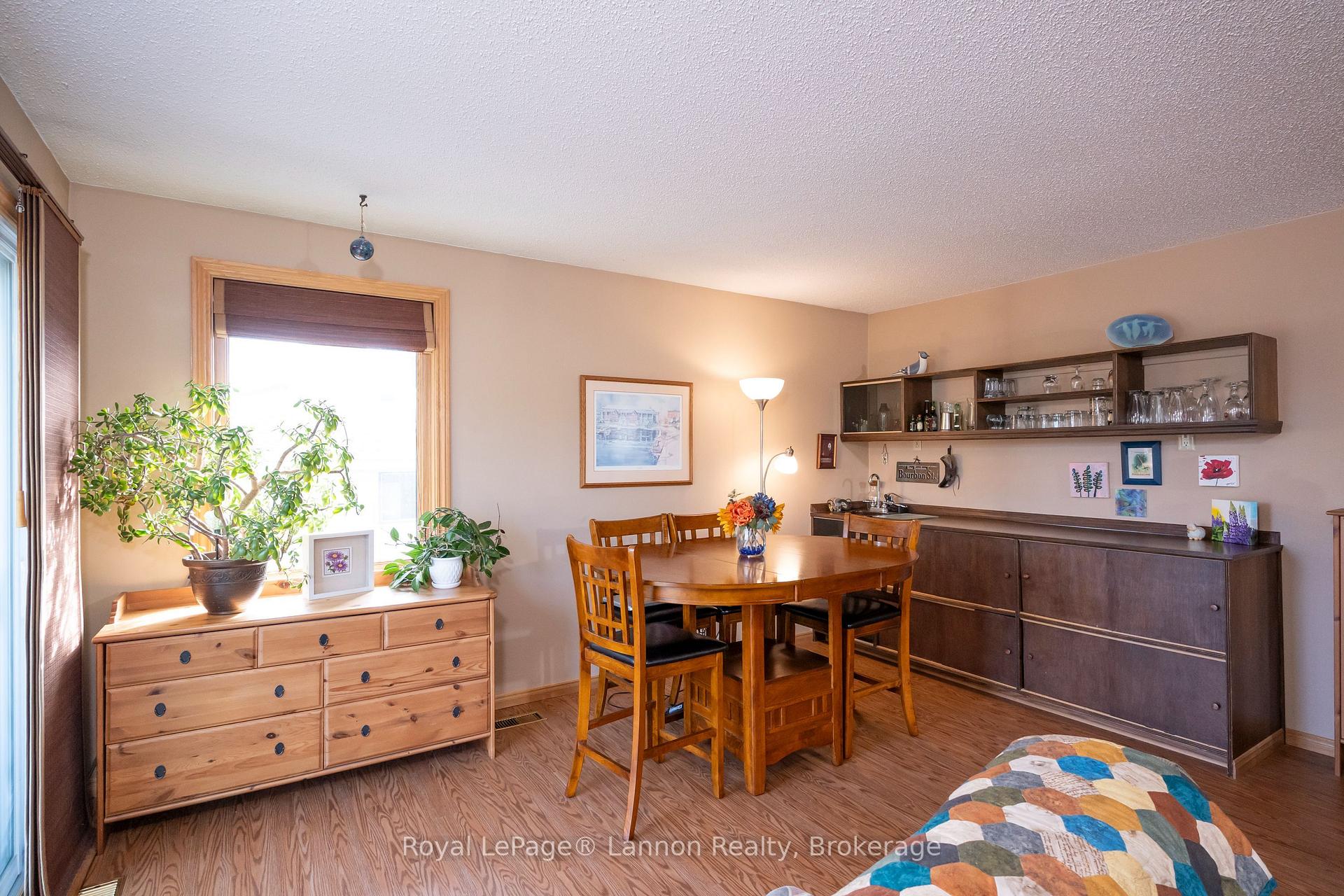 Photo 22 of 612 Lanark Crescent, Thunder Bay, County Park — HOMEH