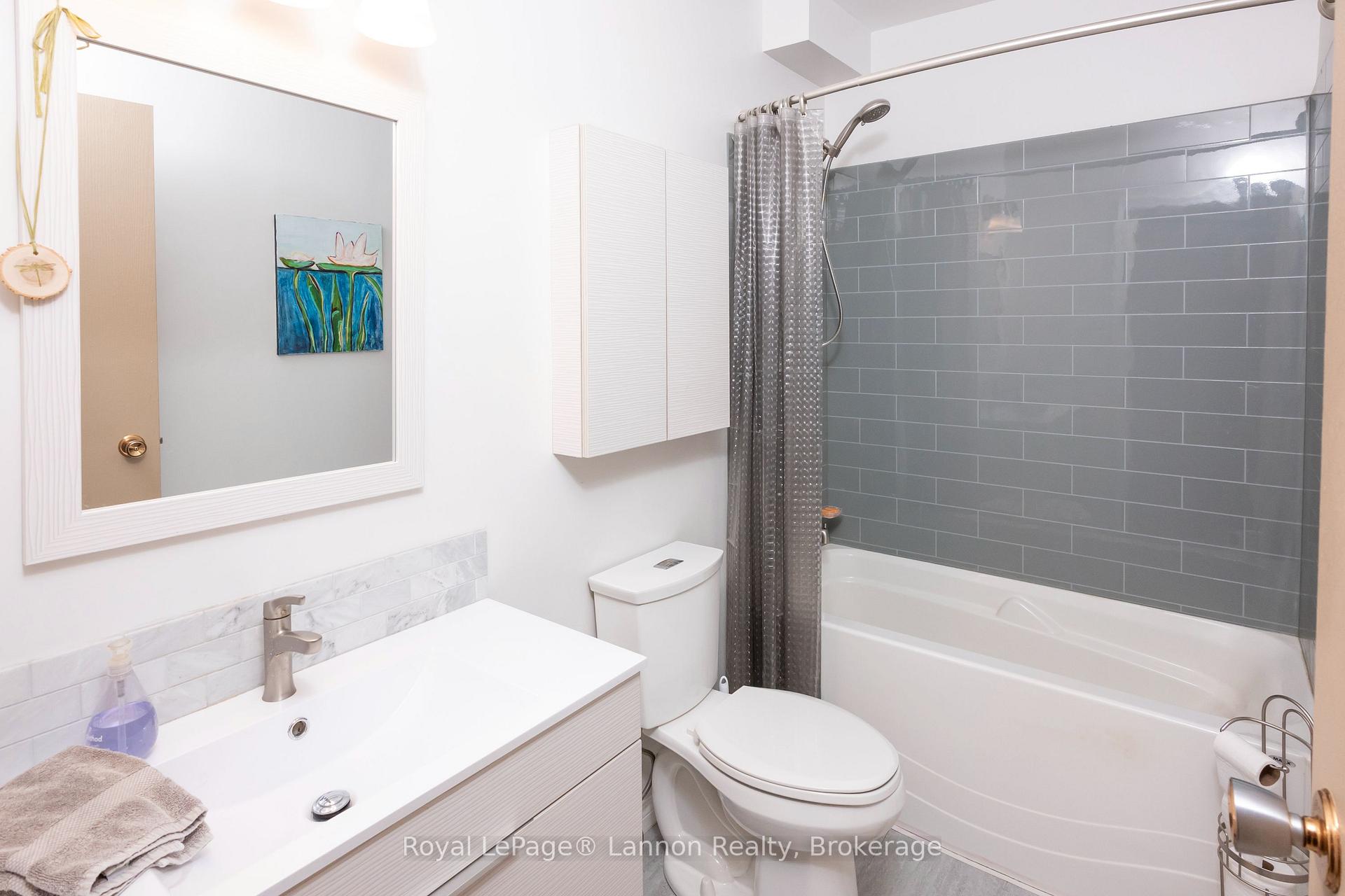 Photo 26 of 612 Lanark Crescent, Thunder Bay, County Park — HOMEH