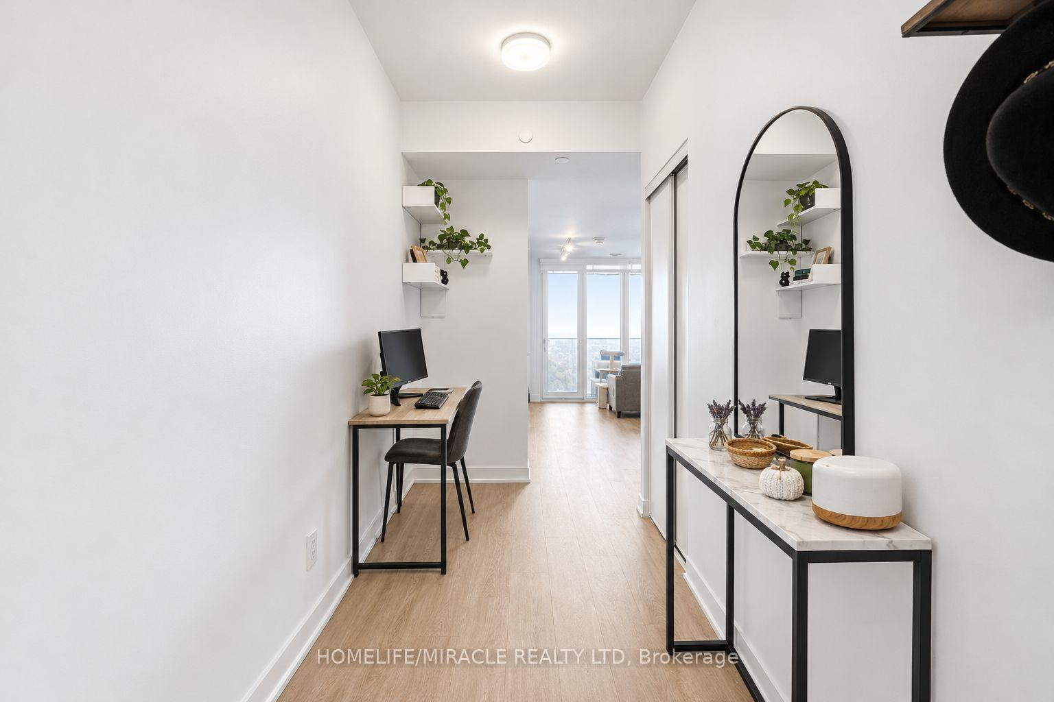 Photo 6 of Unit 3709, 3900 Confederation Parkway, Mississauga, City Centre — HOMEH