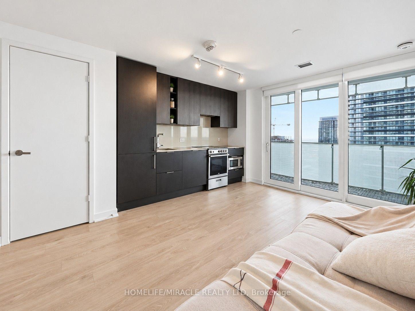Photo 9 of Unit 3709, 3900 Confederation Parkway, Mississauga, City Centre — HOMEH