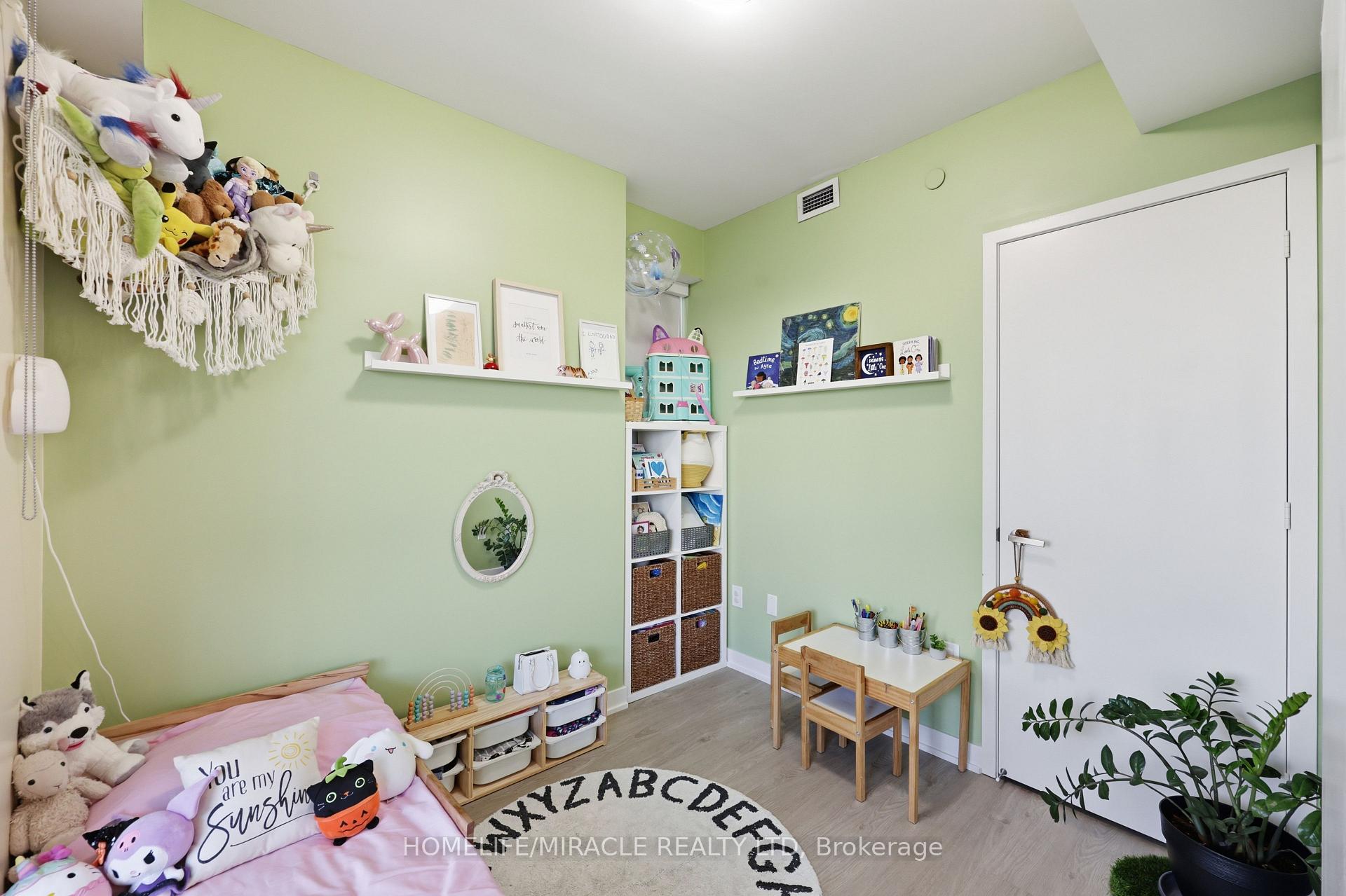 Photo 17 of Unit 3709, 3900 Confederation Parkway, Mississauga, City Centre — HOMEH