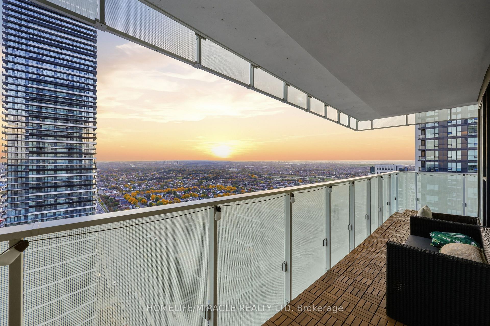 Photo 18 of Unit 3709, 3900 Confederation Parkway, Mississauga, City Centre — HOMEH