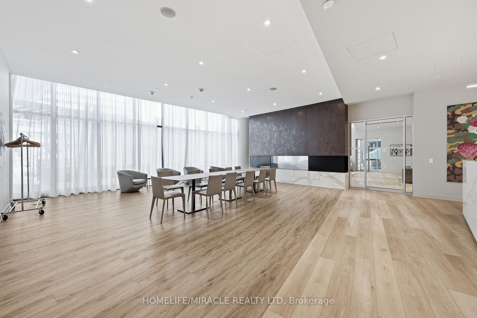 Photo 23 of Unit 3709, 3900 Confederation Parkway, Mississauga, City Centre — HOMEH