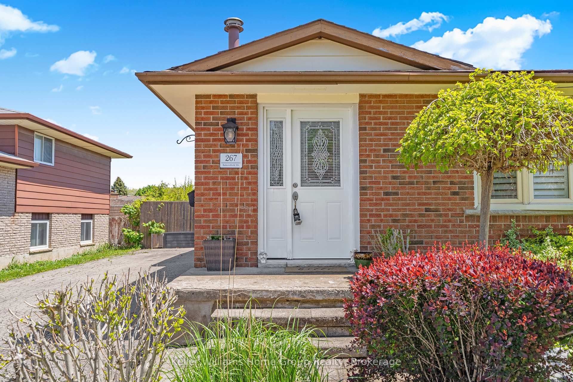 Photo 3 of 267 Bakersfield Drive, Cambridge, Christopher-Champlain — HOMEH