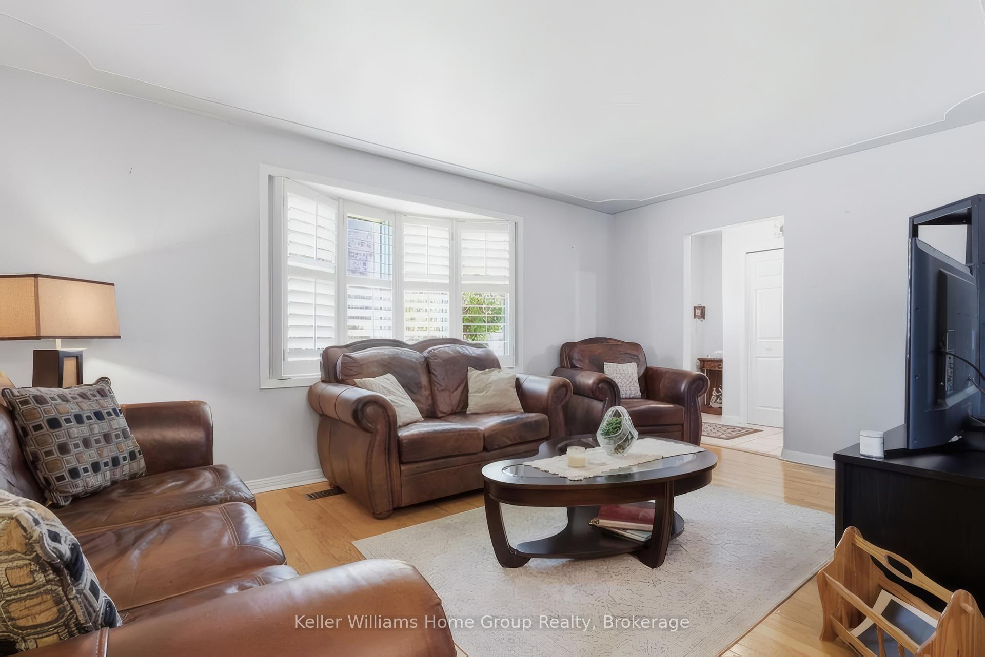 Photo 9 of 267 Bakersfield Drive, Cambridge, Christopher-Champlain — HOMEH