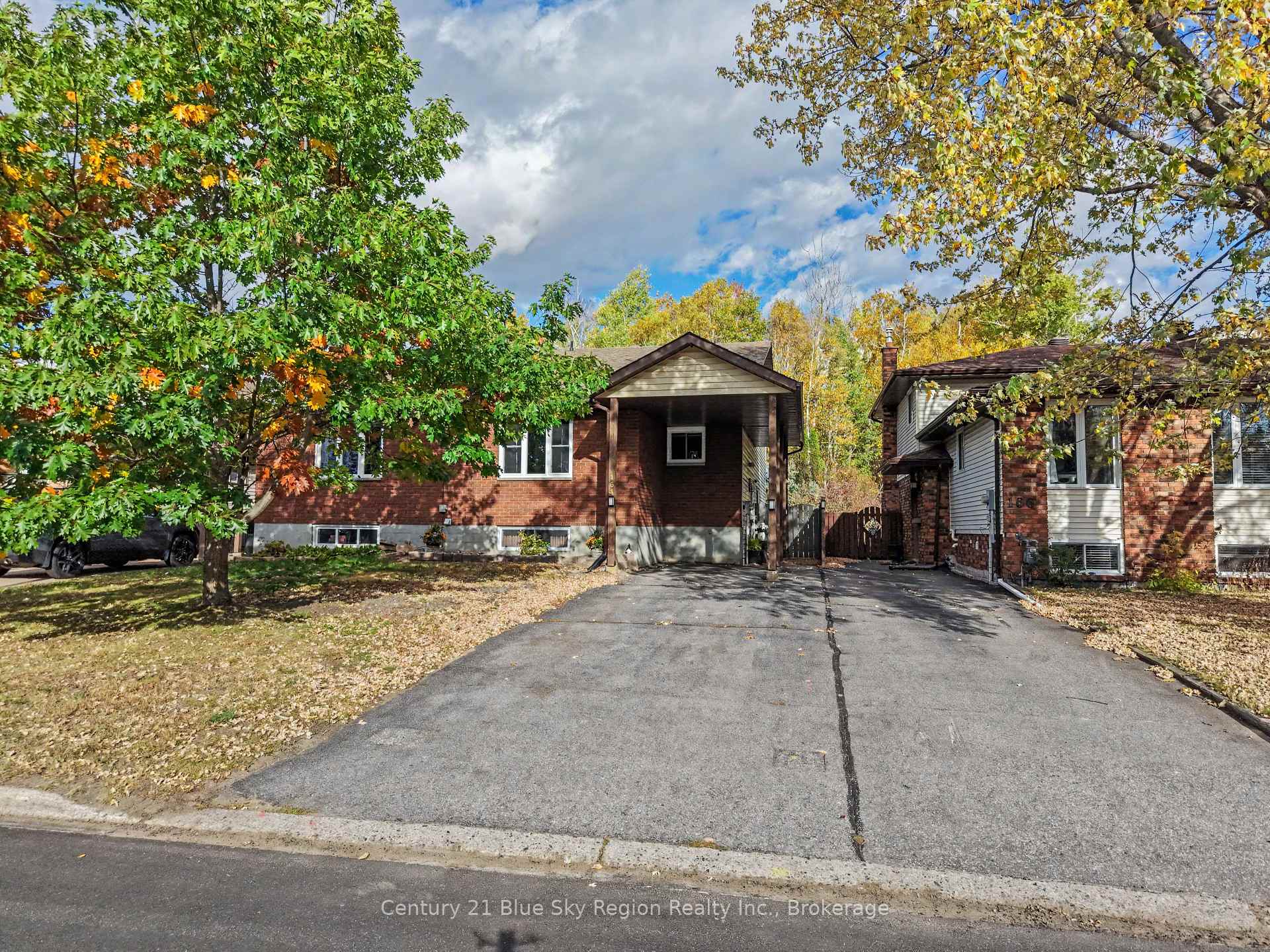 Photo 2 of 164 Labreche Drive, North Bay, Ferris — HOMEH