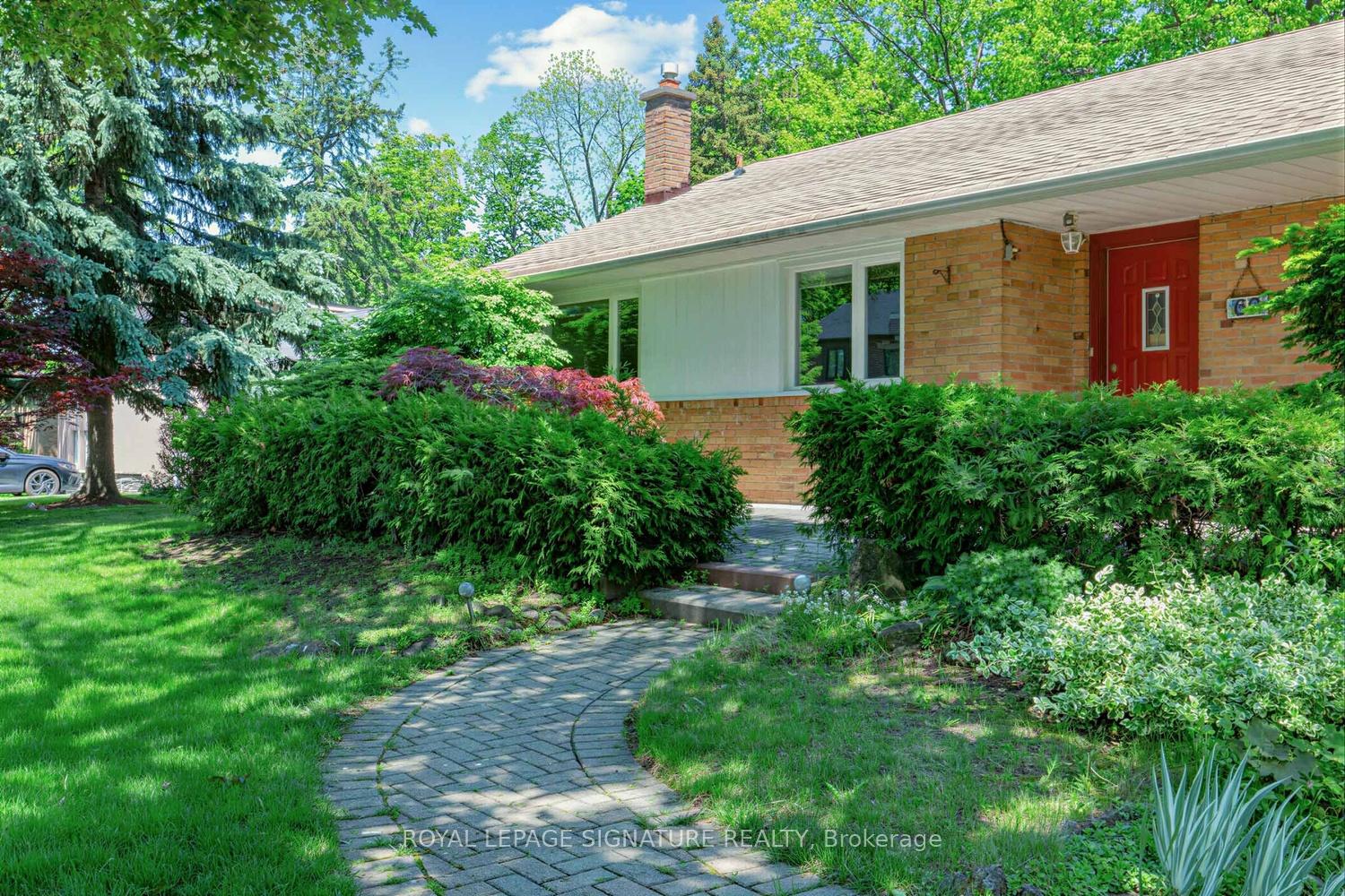 Photo 2 of 69 Greenland Road, North York, Banbury-Don Mills — HOMEH