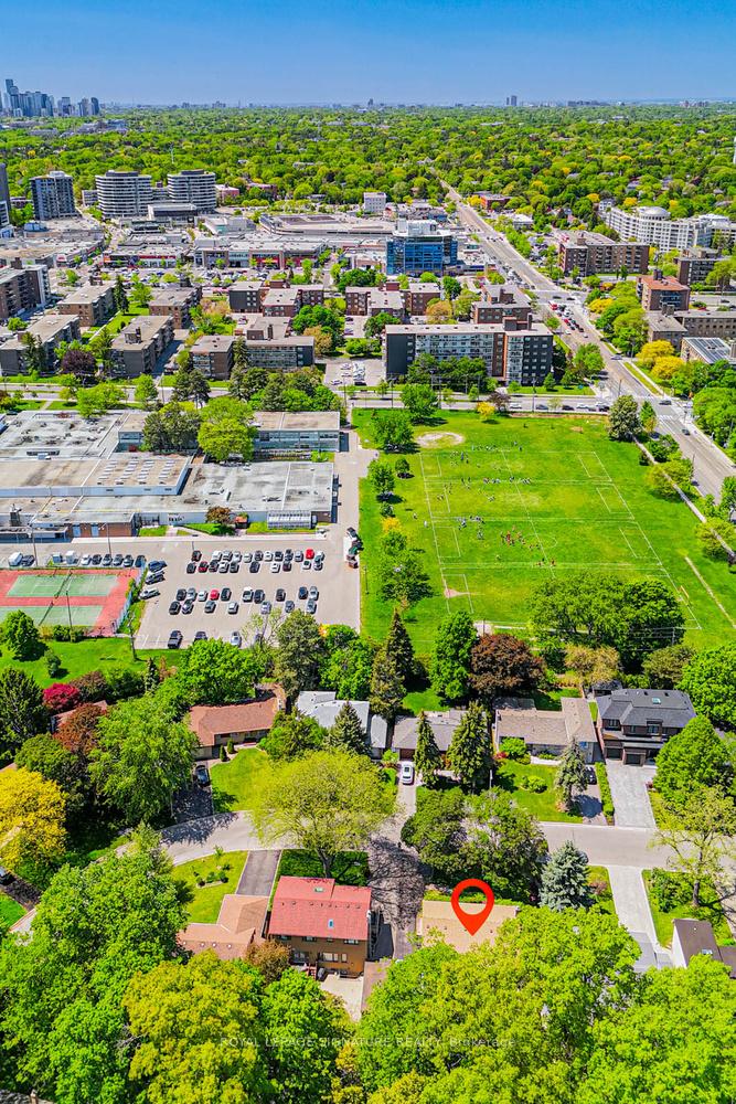 Photo 4 of 69 Greenland Road, North York, Banbury-Don Mills — HOMEH