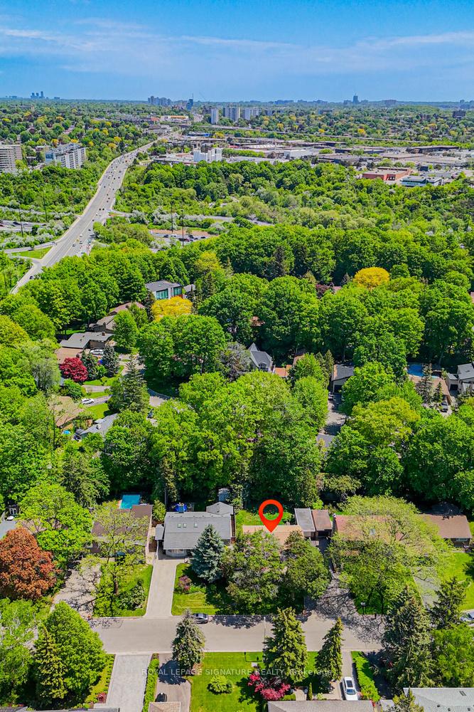 Photo 5 of 69 Greenland Road, North York, Banbury-Don Mills — HOMEH
