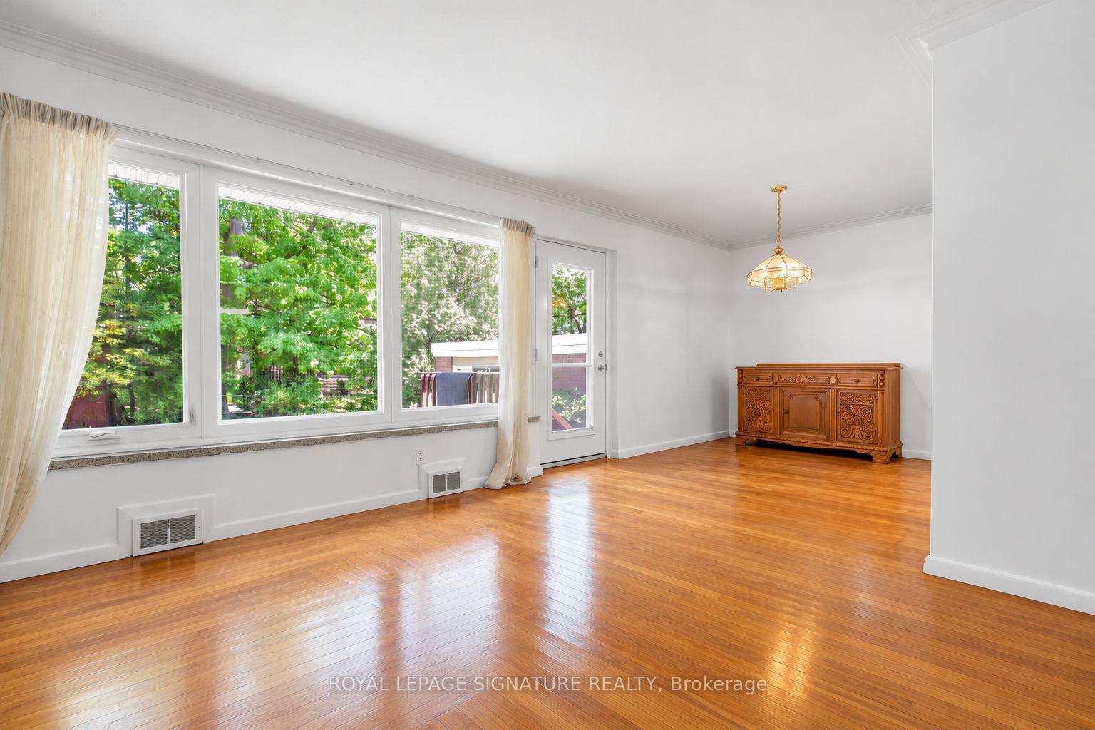 Photo 7 of 69 Greenland Road, North York, Banbury-Don Mills — HOMEH