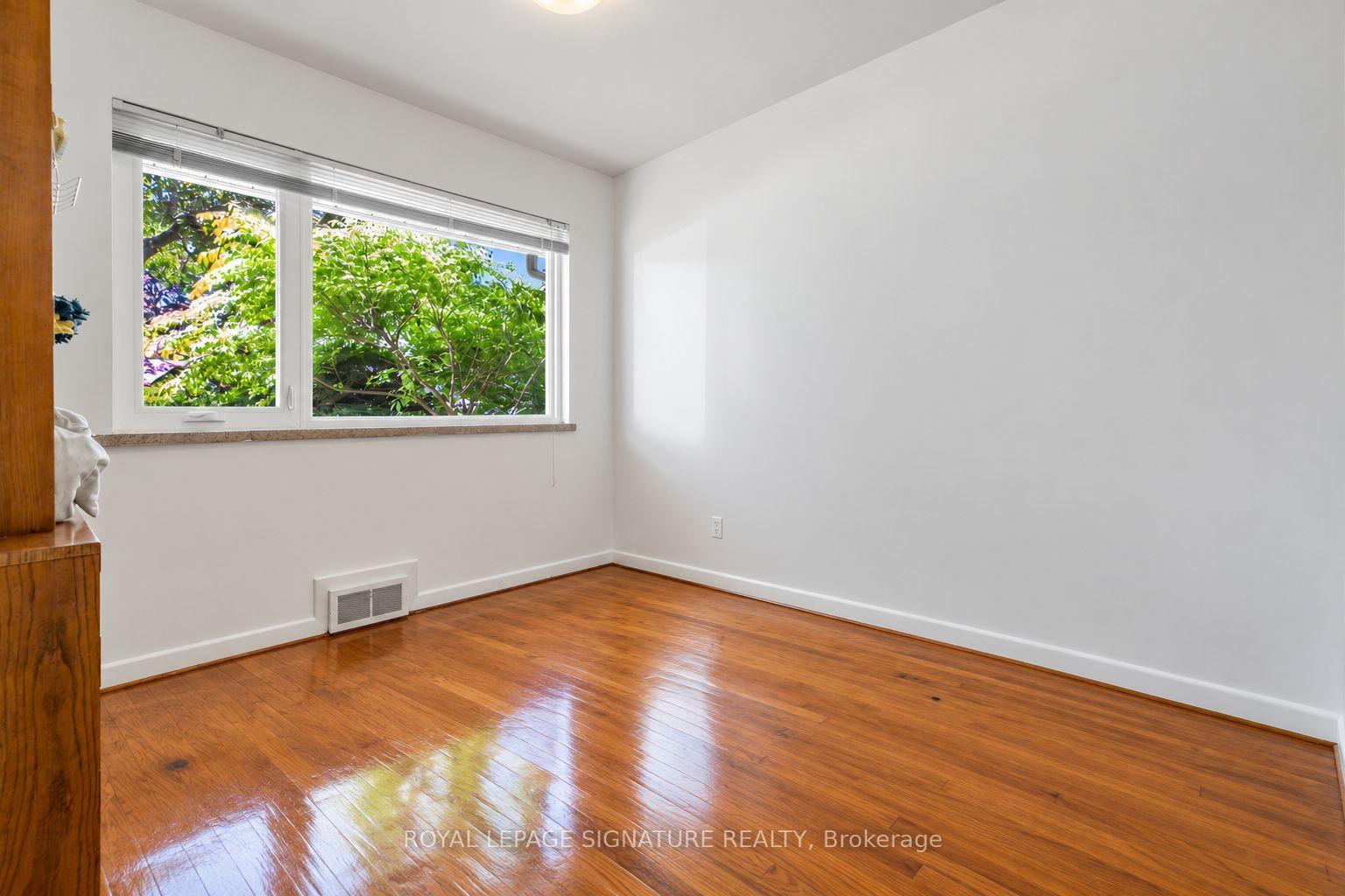 Photo 14 of 69 Greenland Road, North York, Banbury-Don Mills — HOMEH