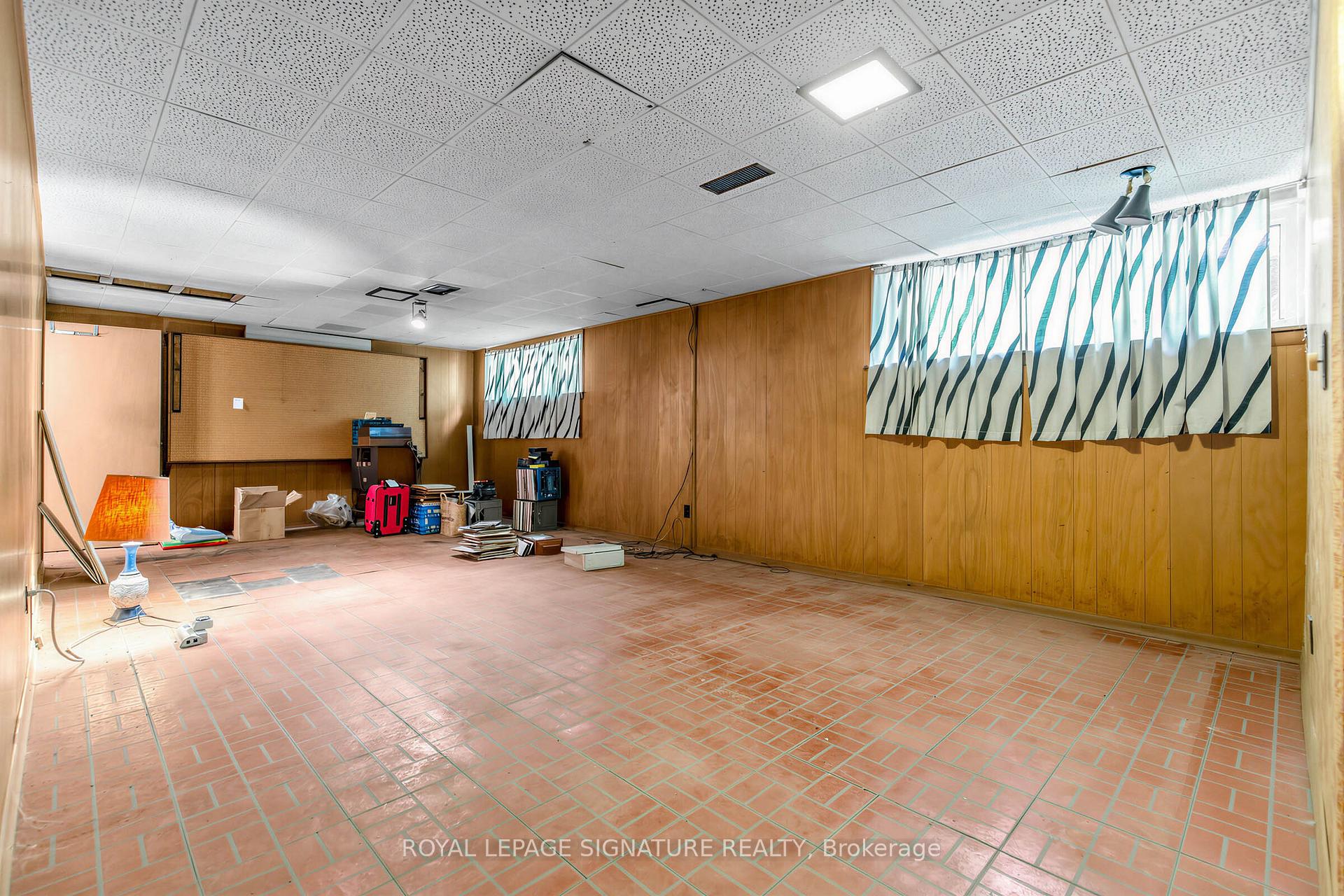Photo 19 of 69 Greenland Road, North York, Banbury-Don Mills — HOMEH